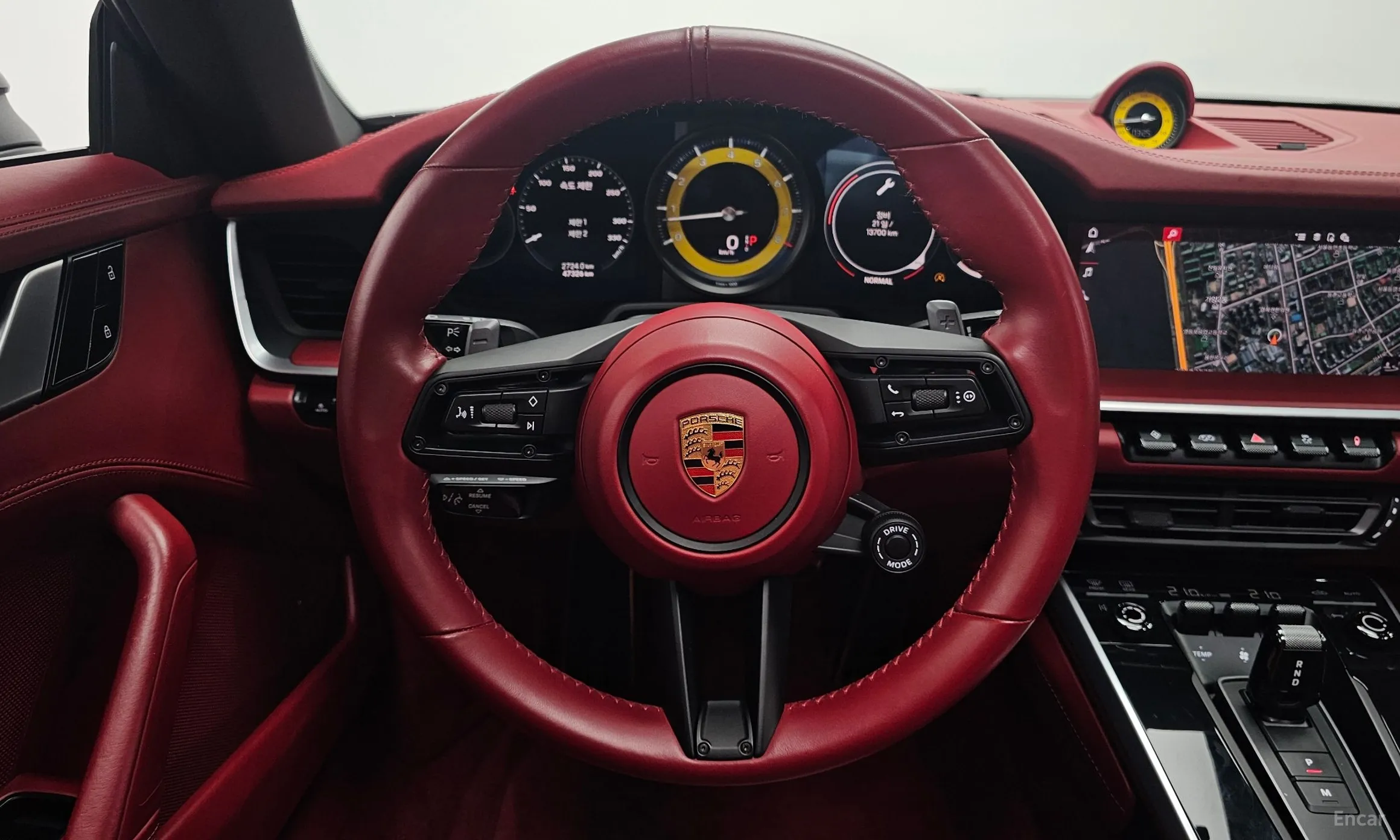 Porsche 911 (992) превью 13