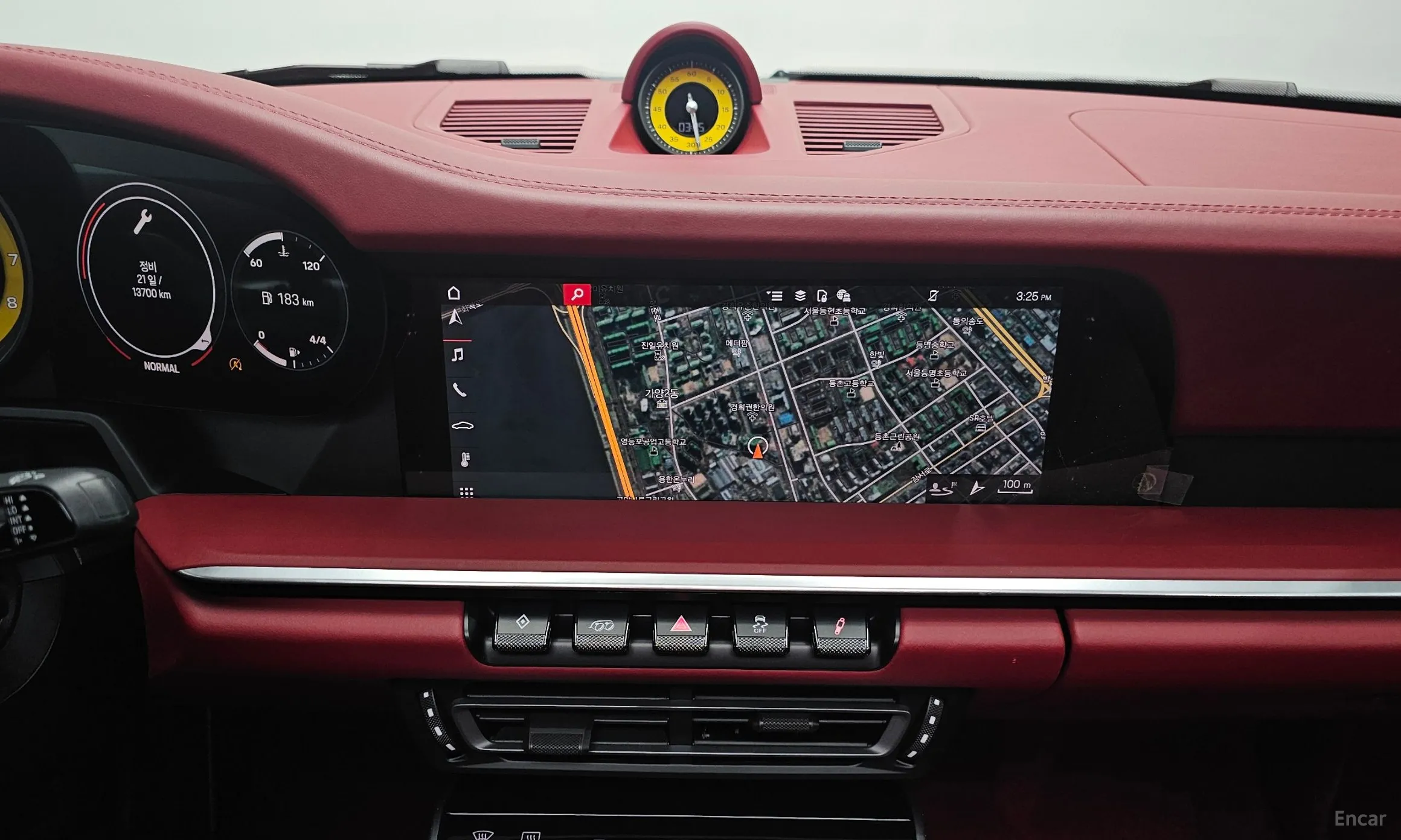 Porsche 911 (992) превью 14