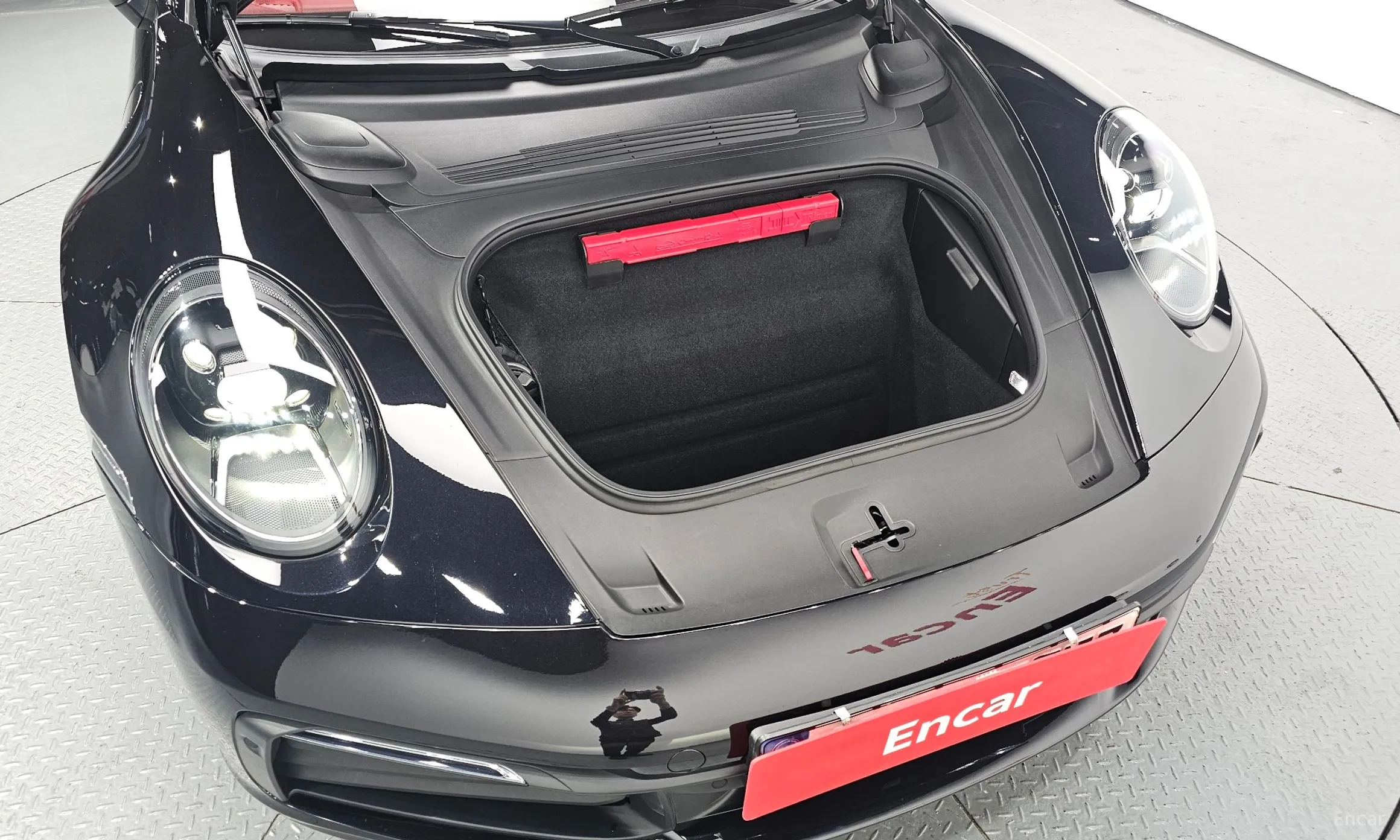 Porsche 911 (992) превью 6