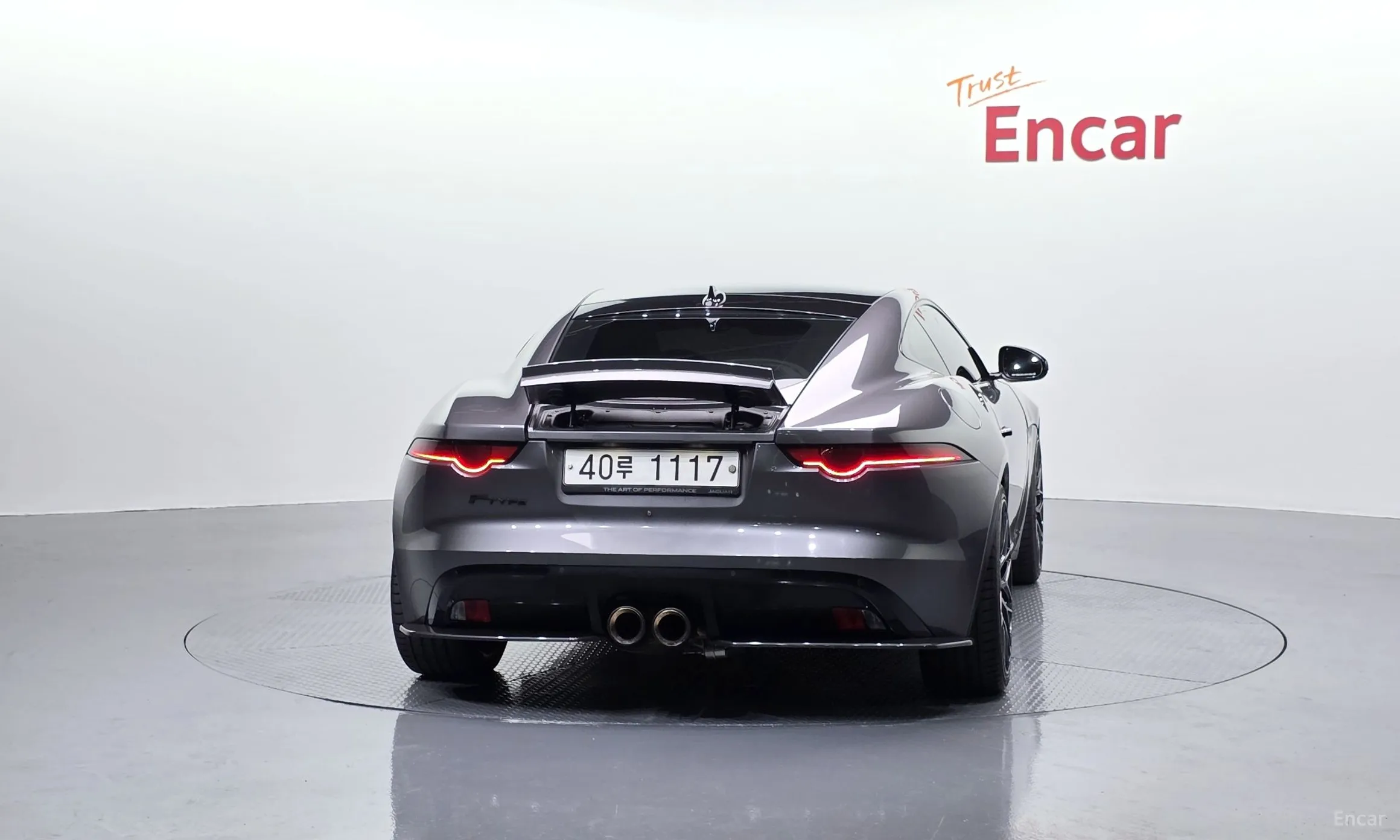 Jaguar F-TYPE превью 4