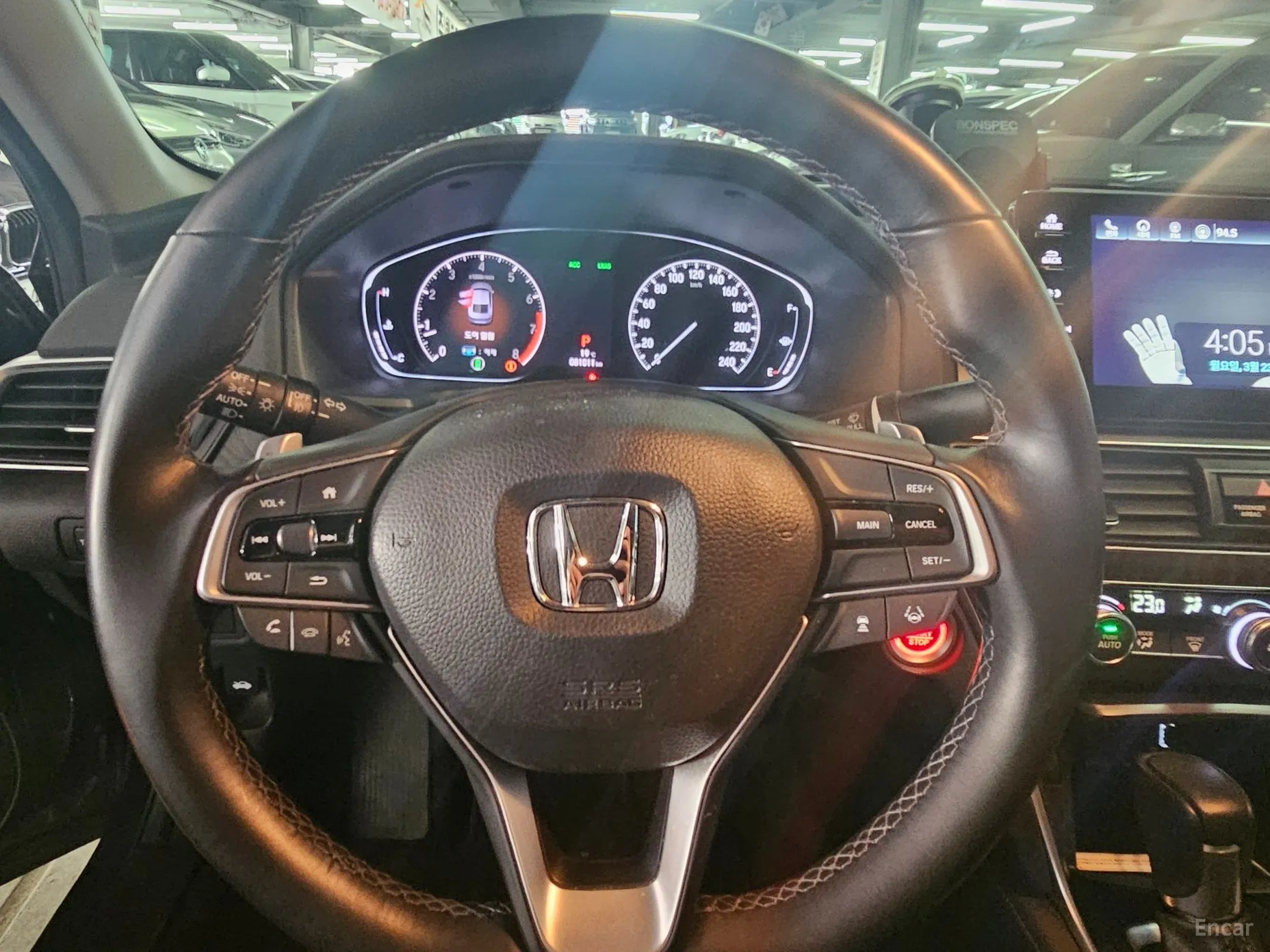 Honda Accord 10th Generation превью 10