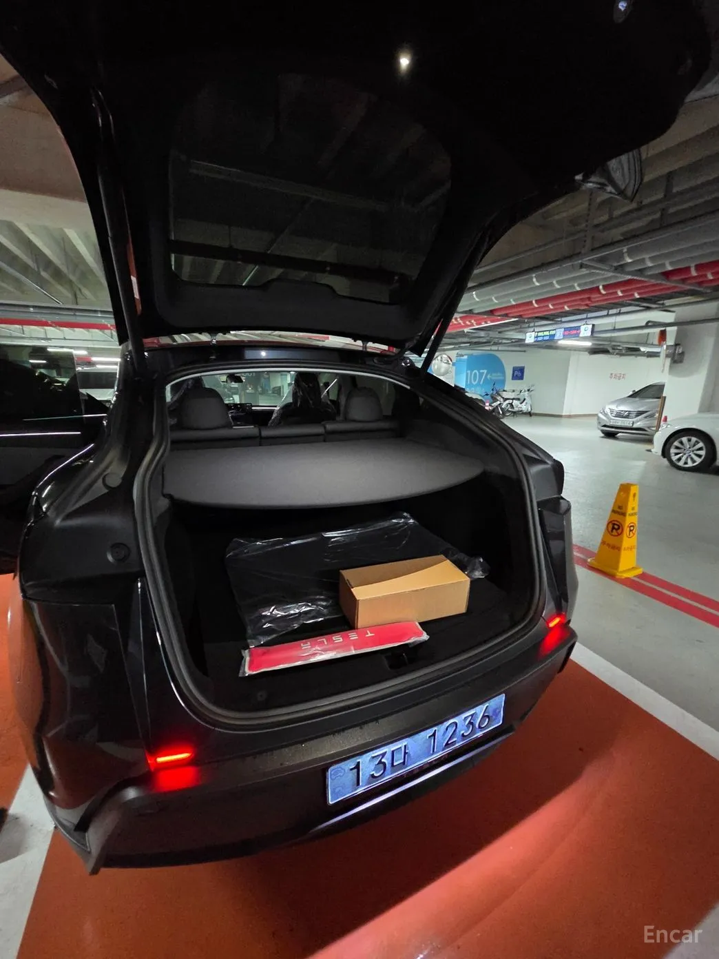 Tesla Model Y превью 7