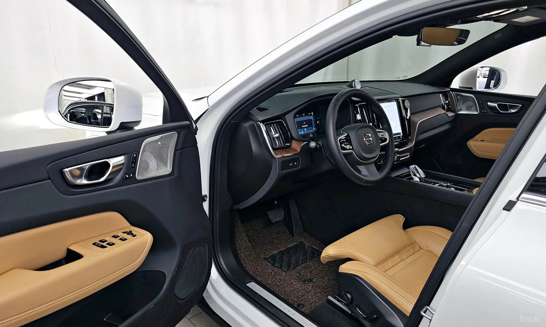Volvo XC60 Gen 2 превью 10
