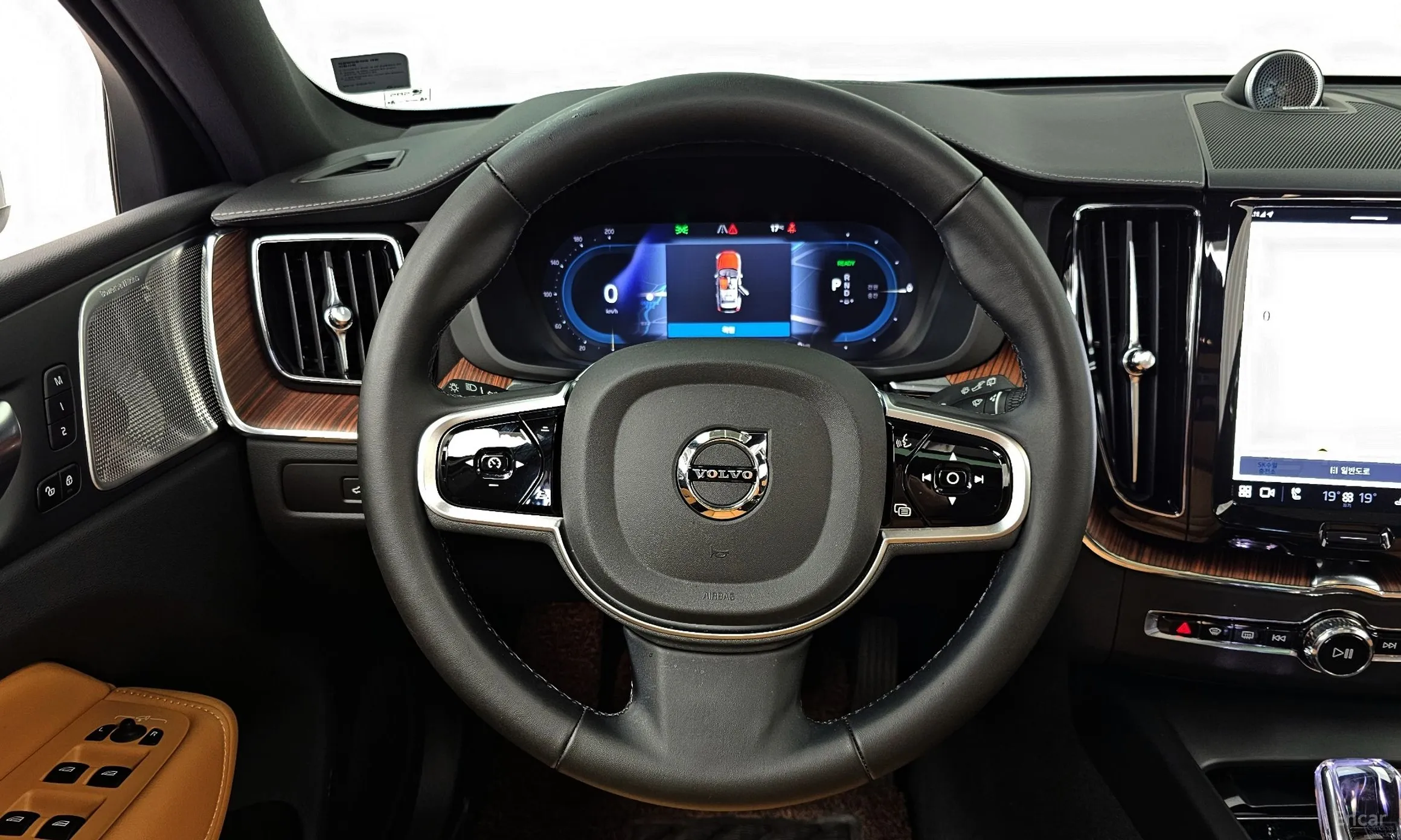 Volvo XC60 Gen 2 превью 13