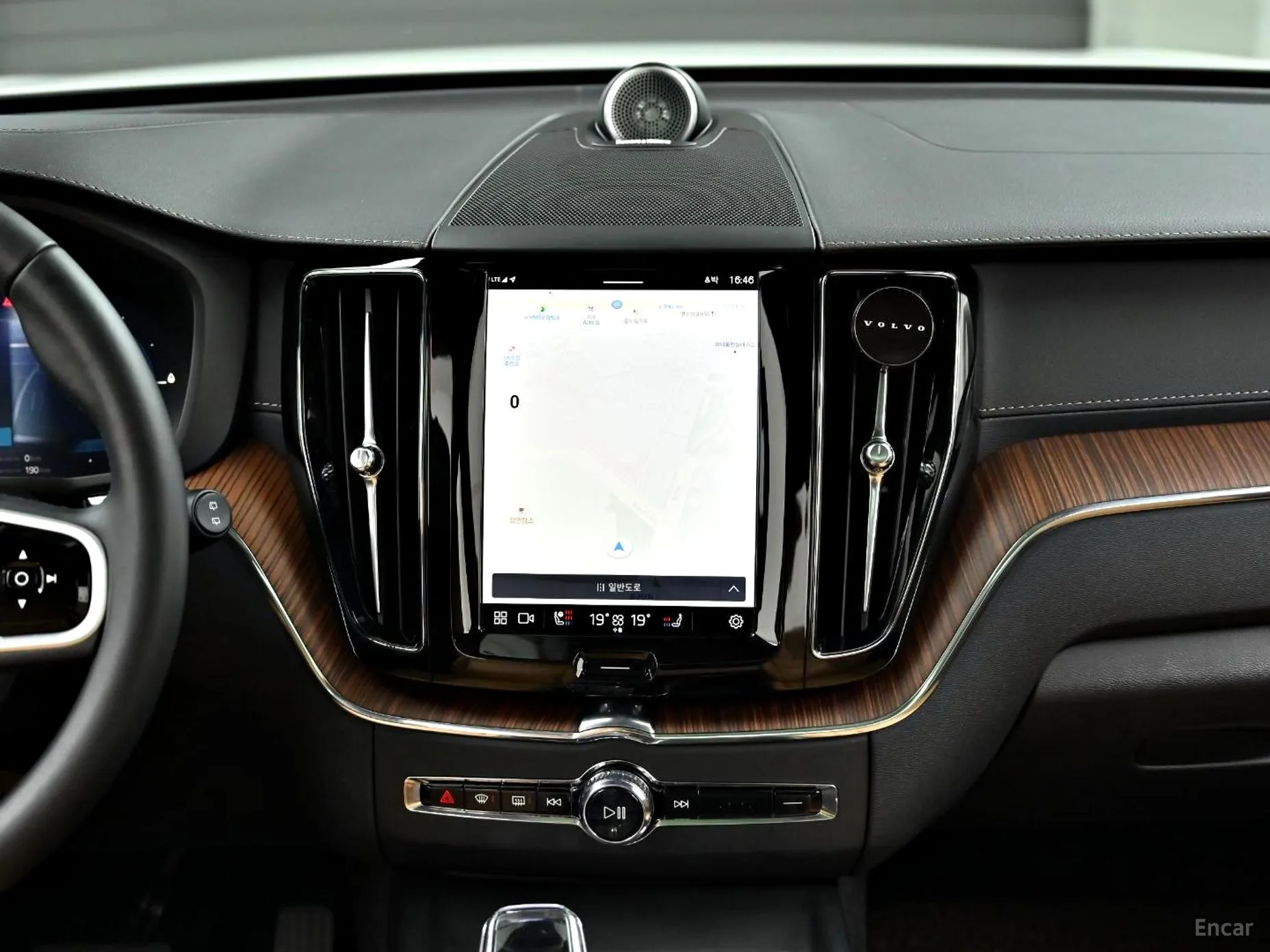 Volvo XC60 Gen 2 превью 14