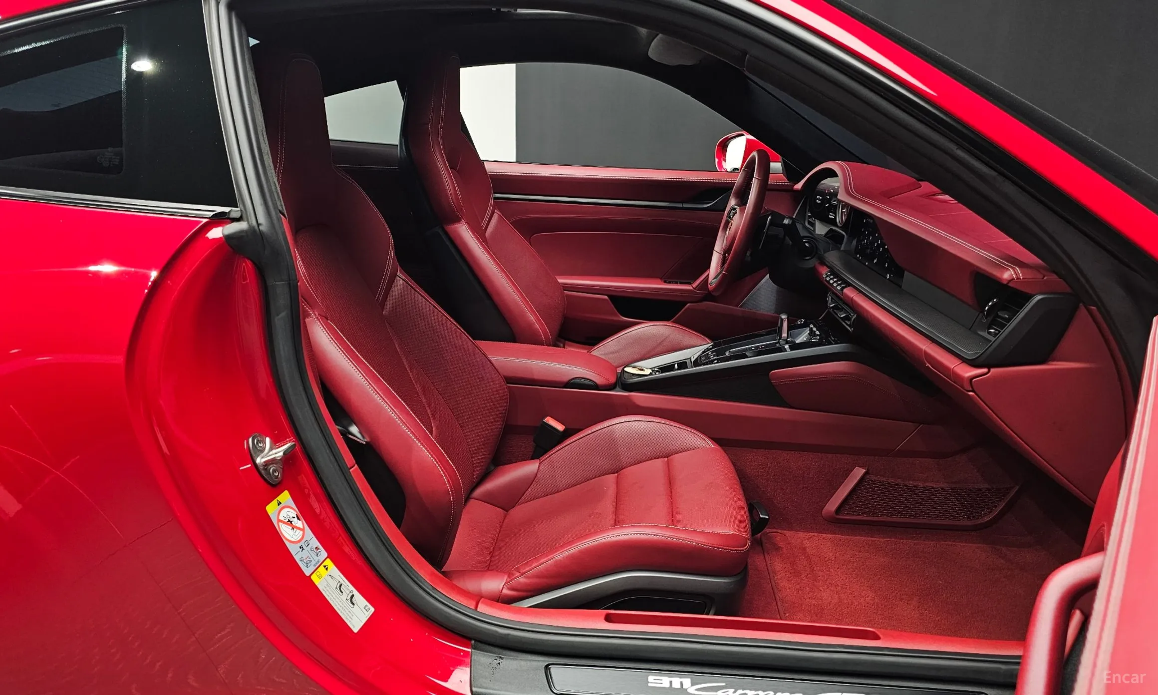 Porsche 911 (992) превью 10