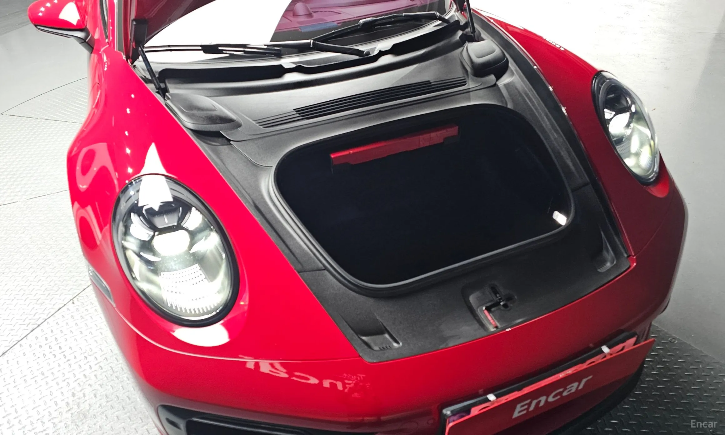 Porsche 911 (992) превью 6
