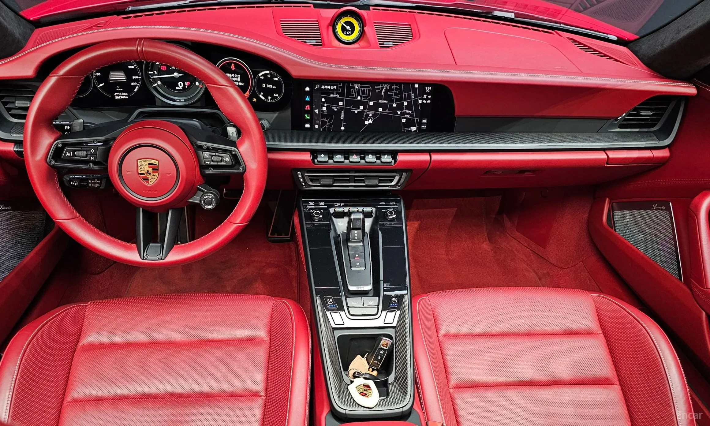 Porsche 911 (992) превью 7