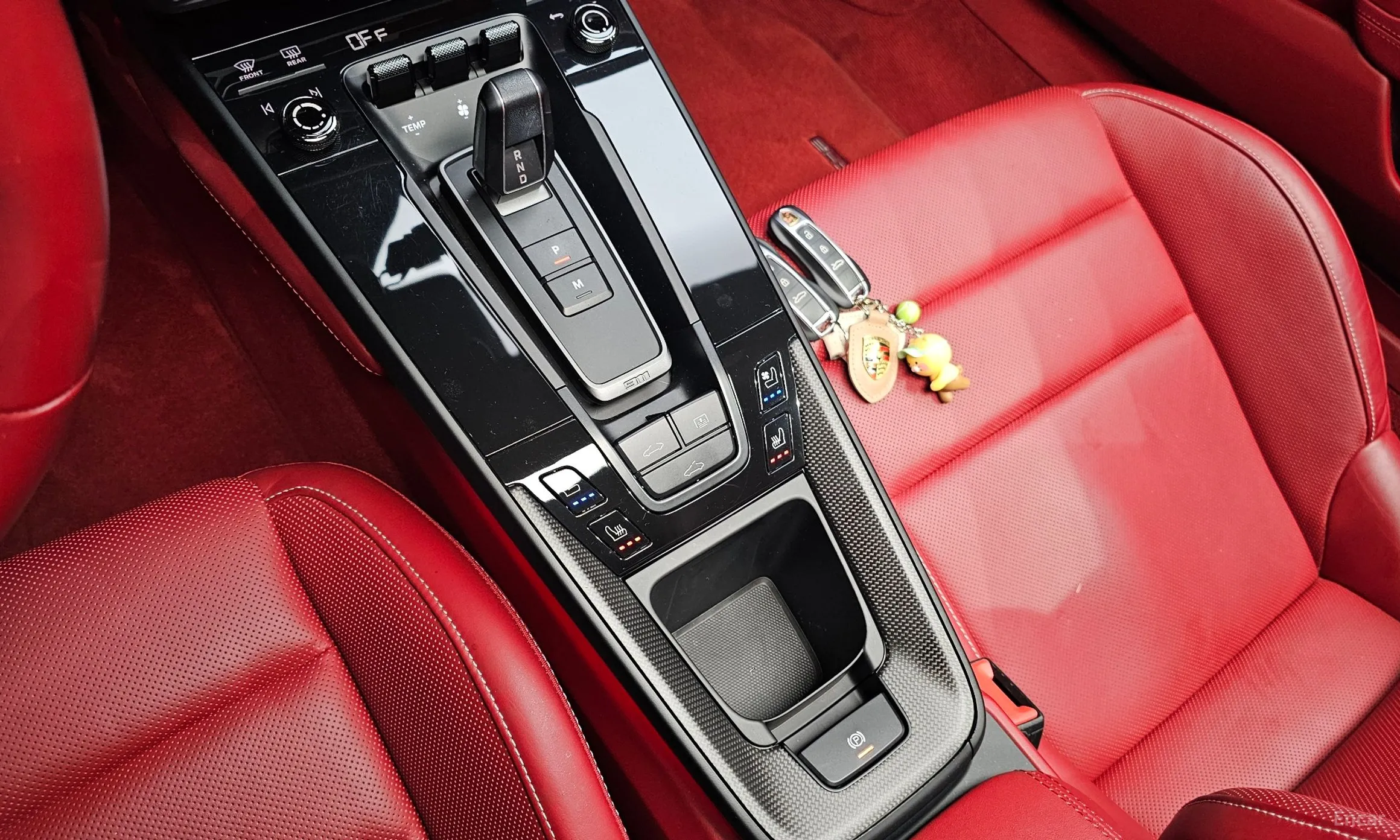 Porsche 911 (992) превью 9