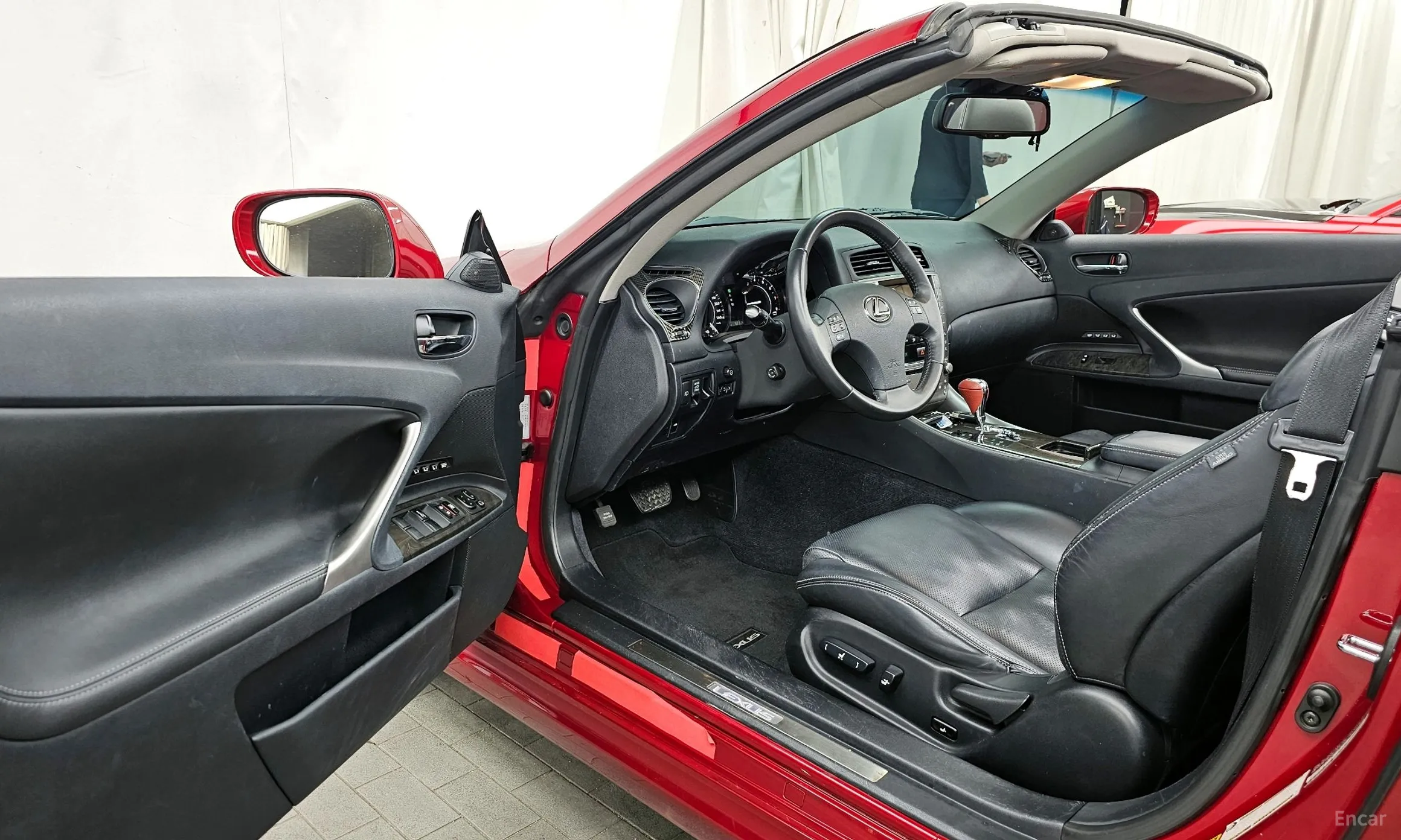 Lexus IS250 превью 10