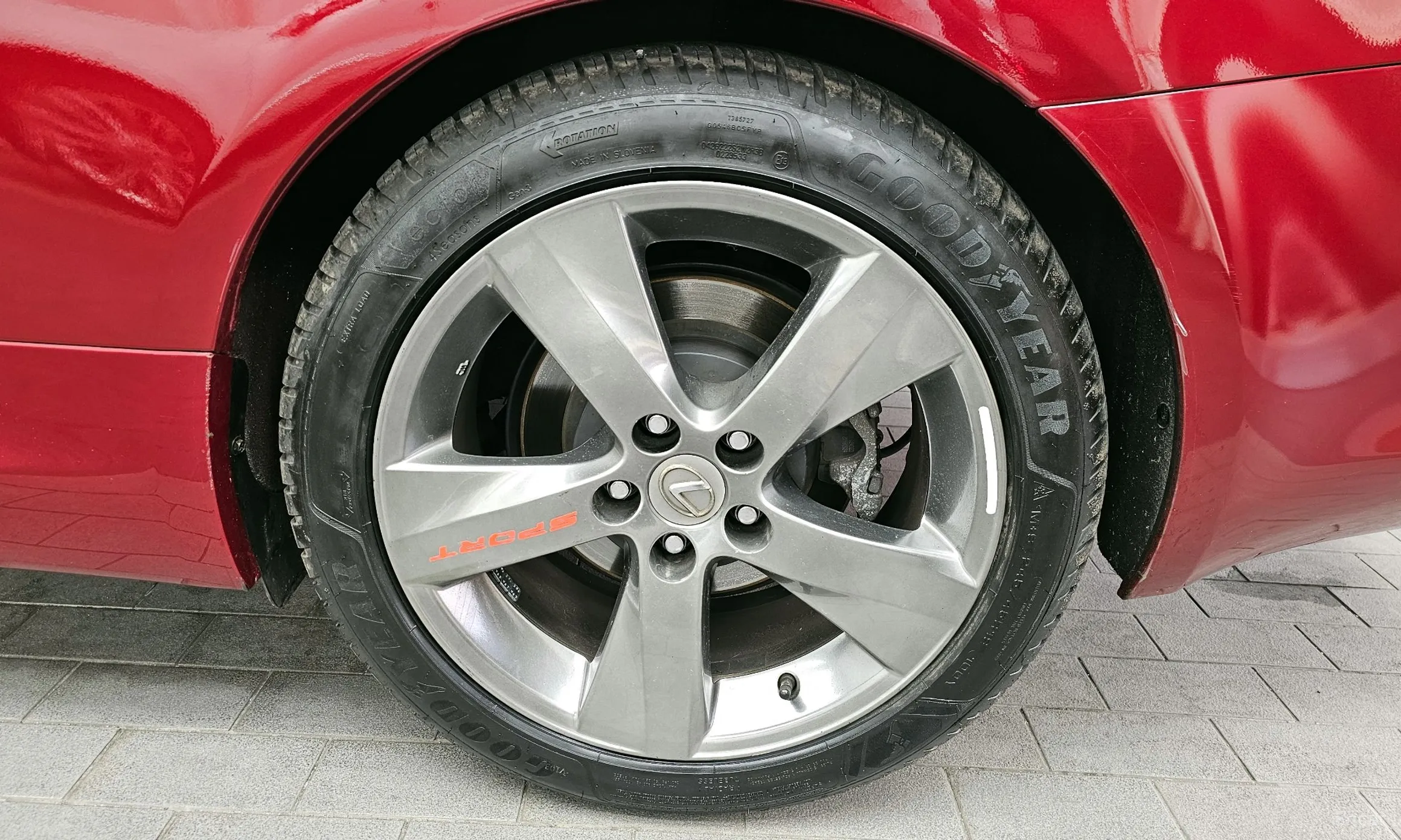 Lexus IS250 превью 5