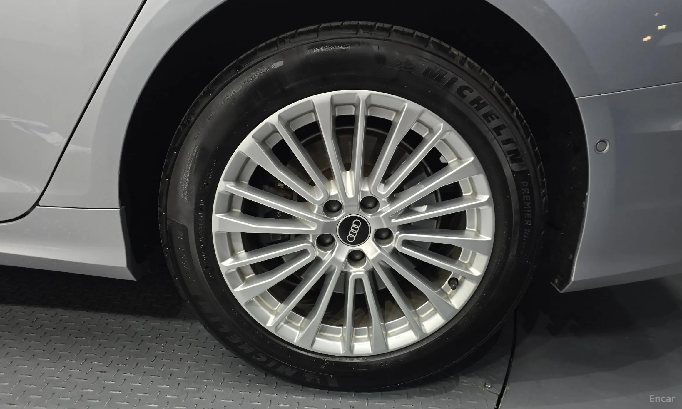 Audi A6 (C8) превью 5