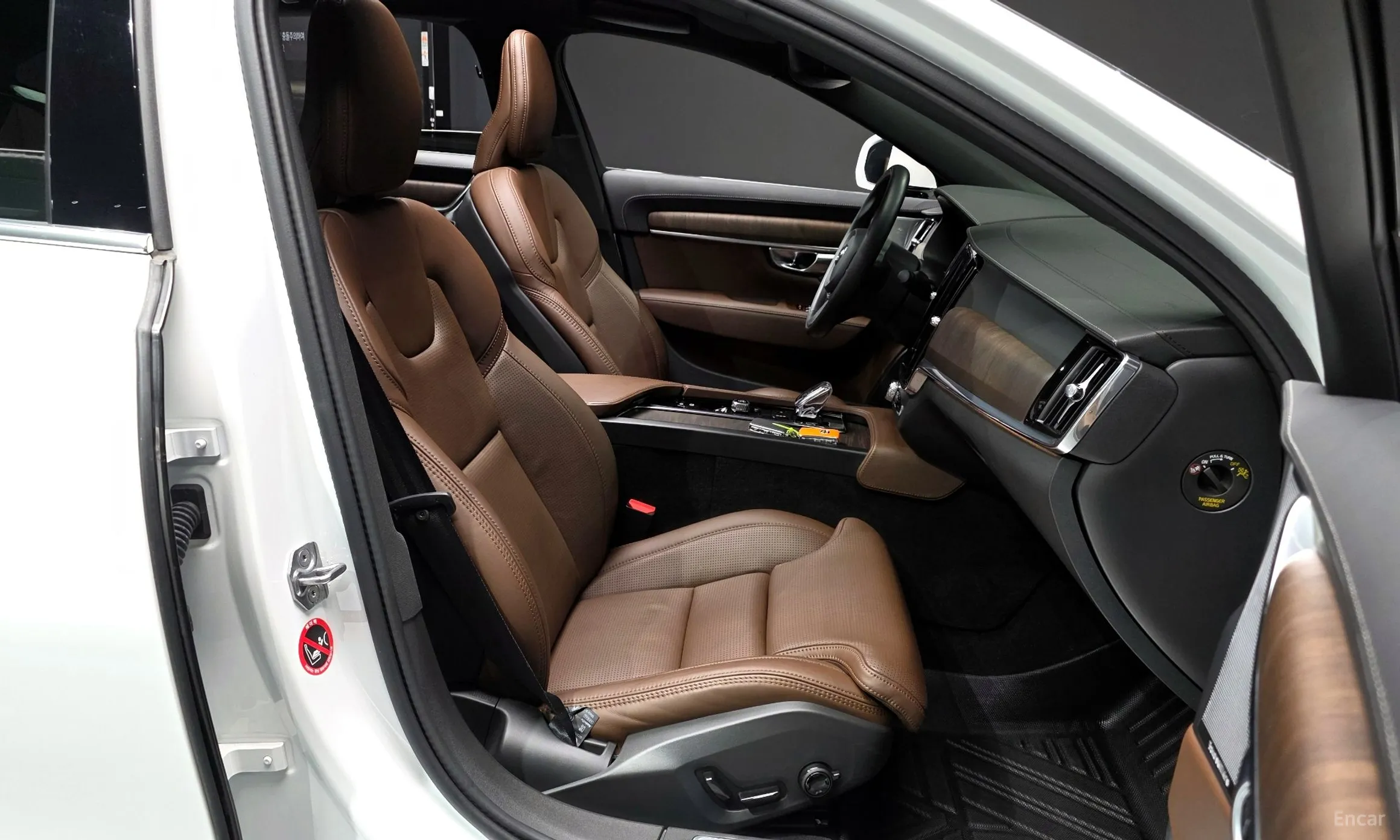 Volvo S90 превью 10