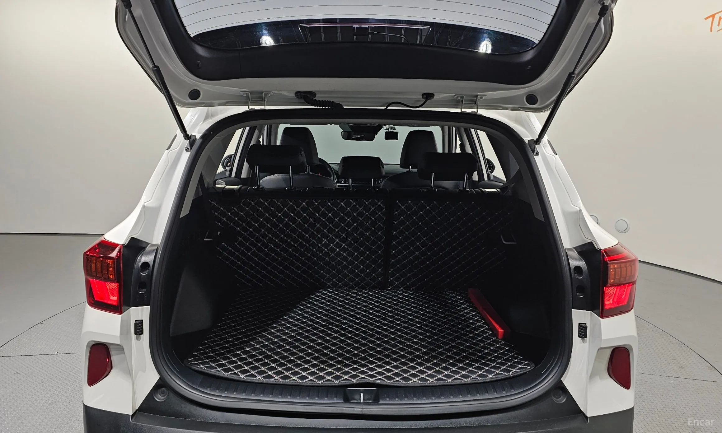 Kia Seltos превью 20