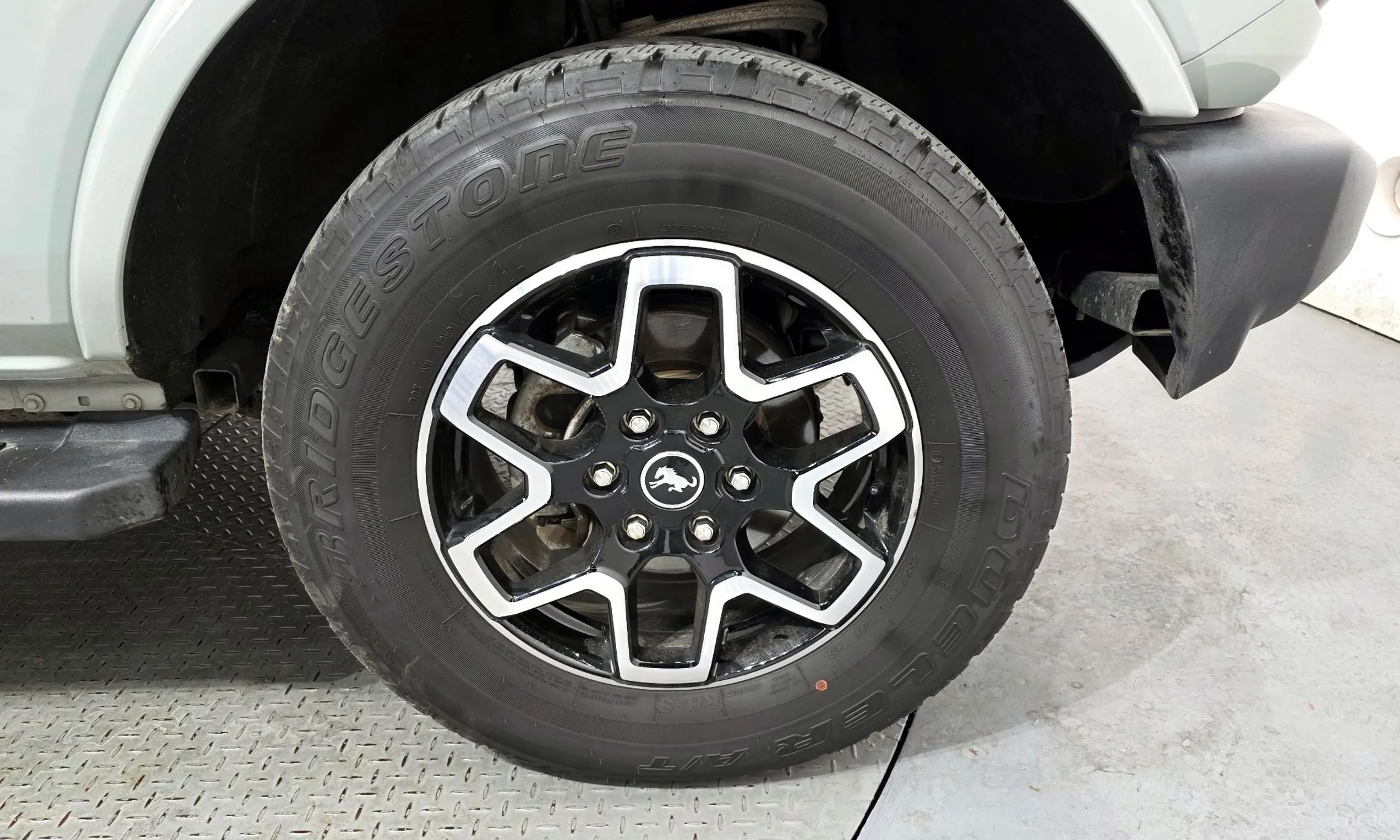 Ford Bronco 6th Generation превью 5