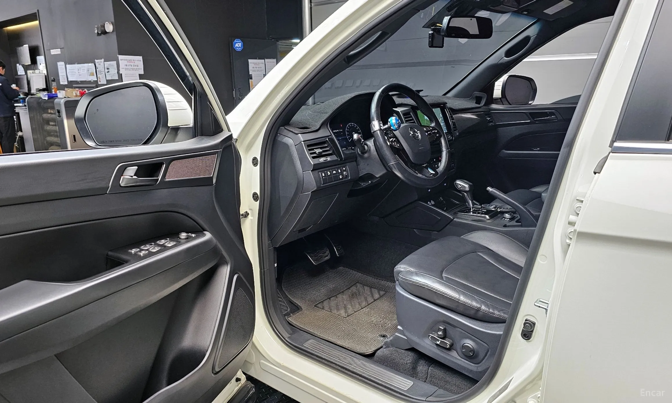 KG Mobility (SsangYong) Rexton Sports превью 11