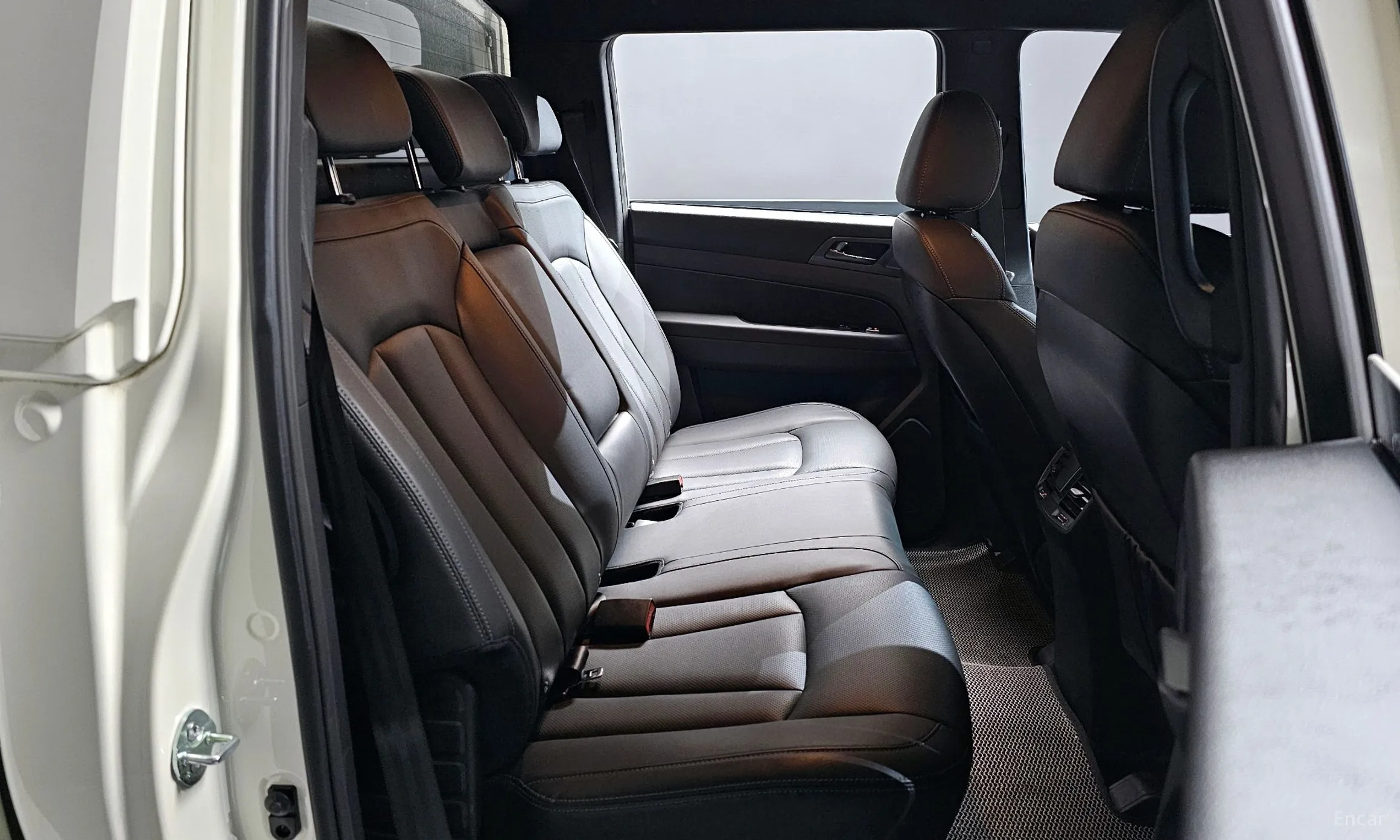 KG Mobility (SsangYong) Rexton Sports превью 12