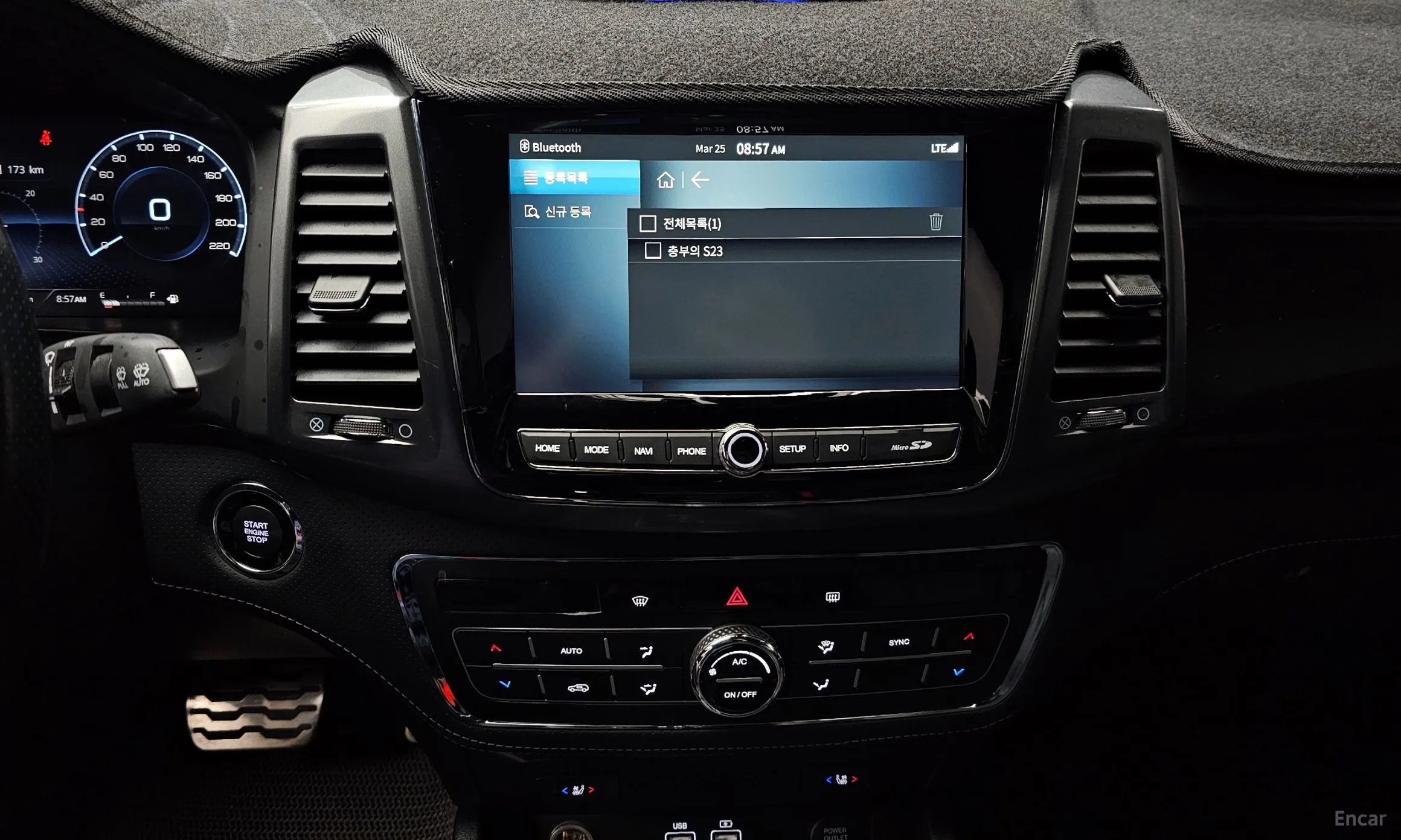KG Mobility (SsangYong) Rexton Sports превью 14