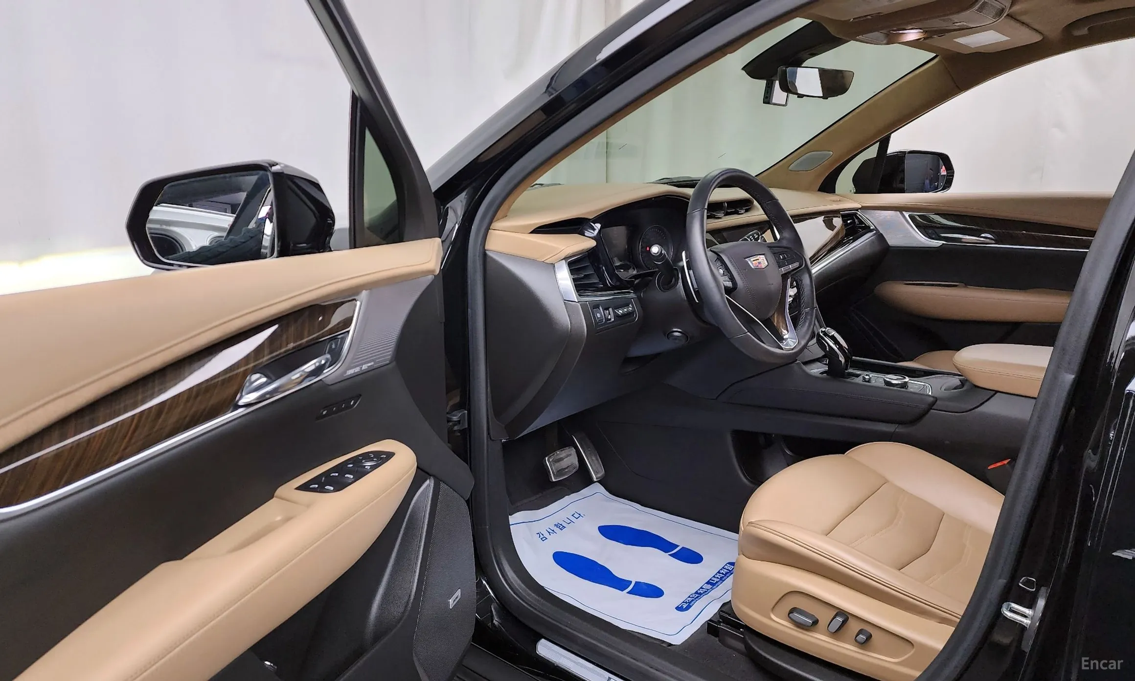 Cadillac XT6 превью 10