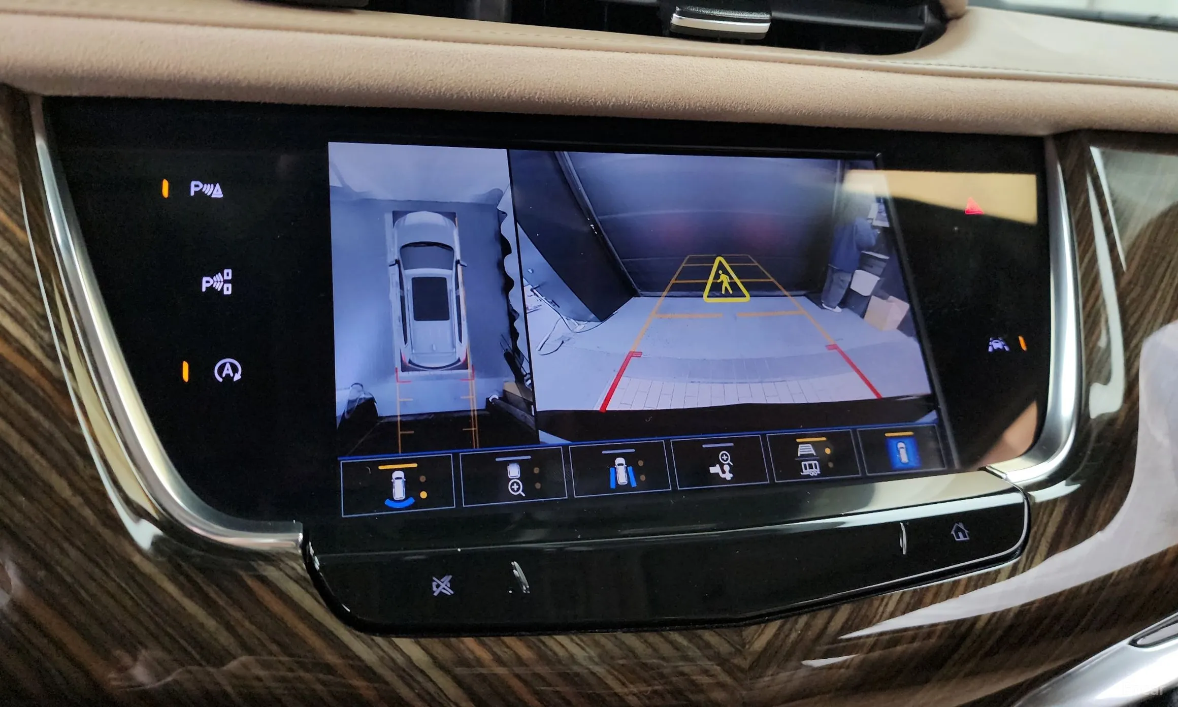 Cadillac XT6 превью 15
