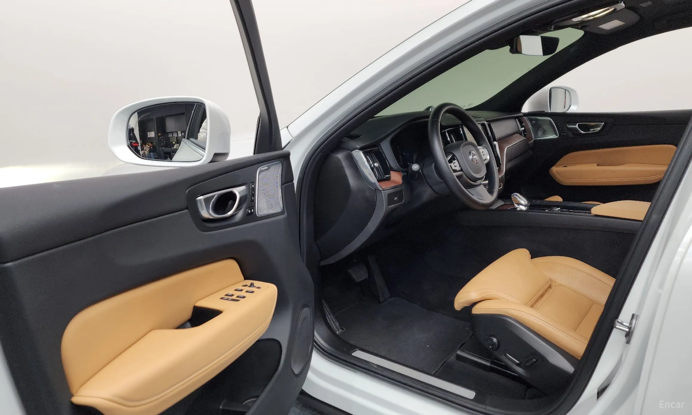 Volvo XC60 Gen 2 превью 10