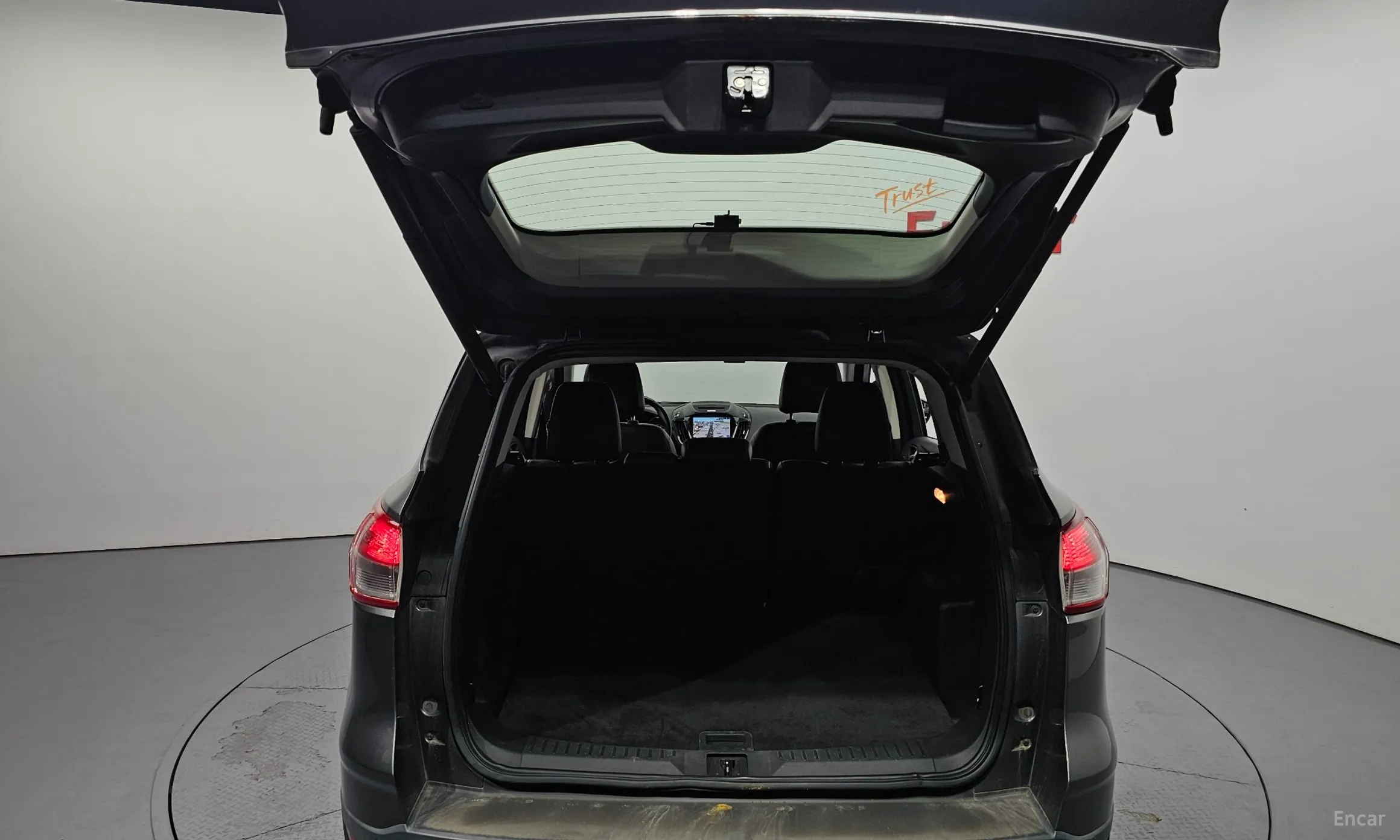 Ford Escape превью 20