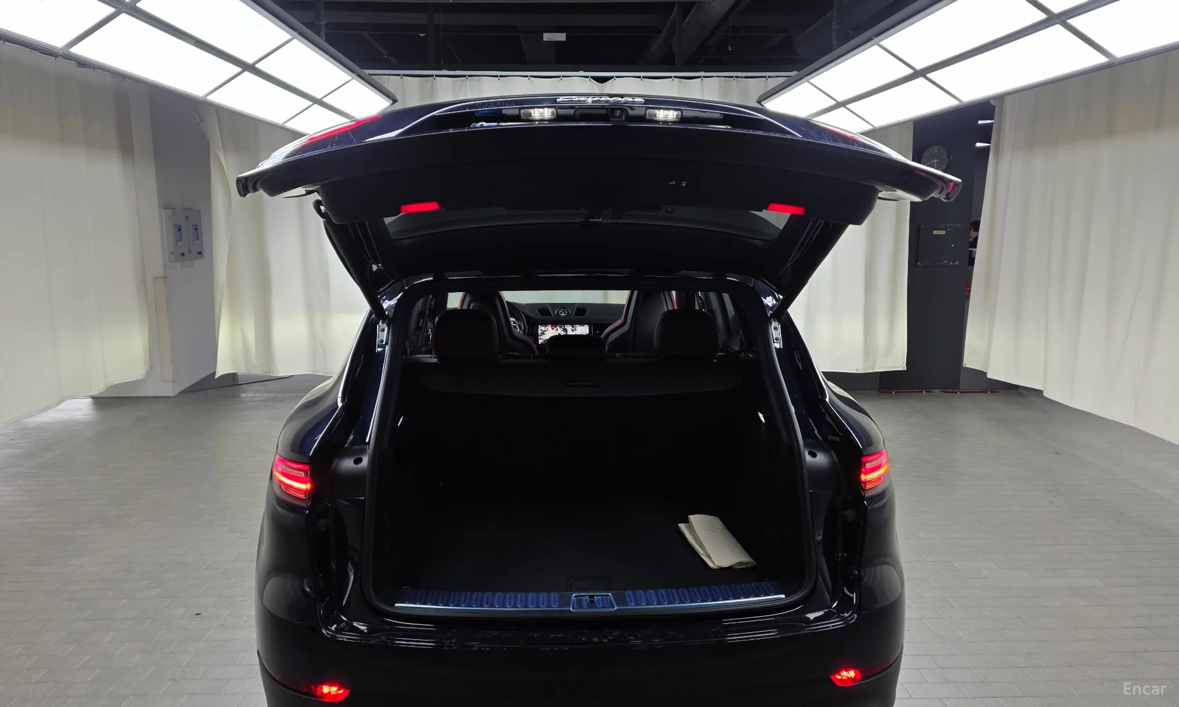 Porsche Cayenne (PO536) превью 20