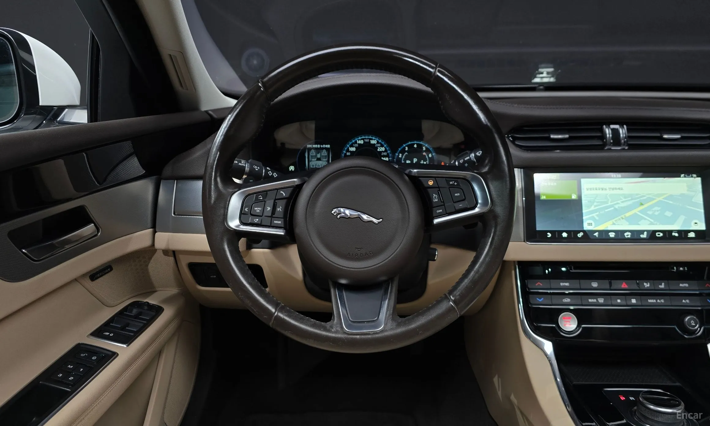 Jaguar XF (x260) превью 13