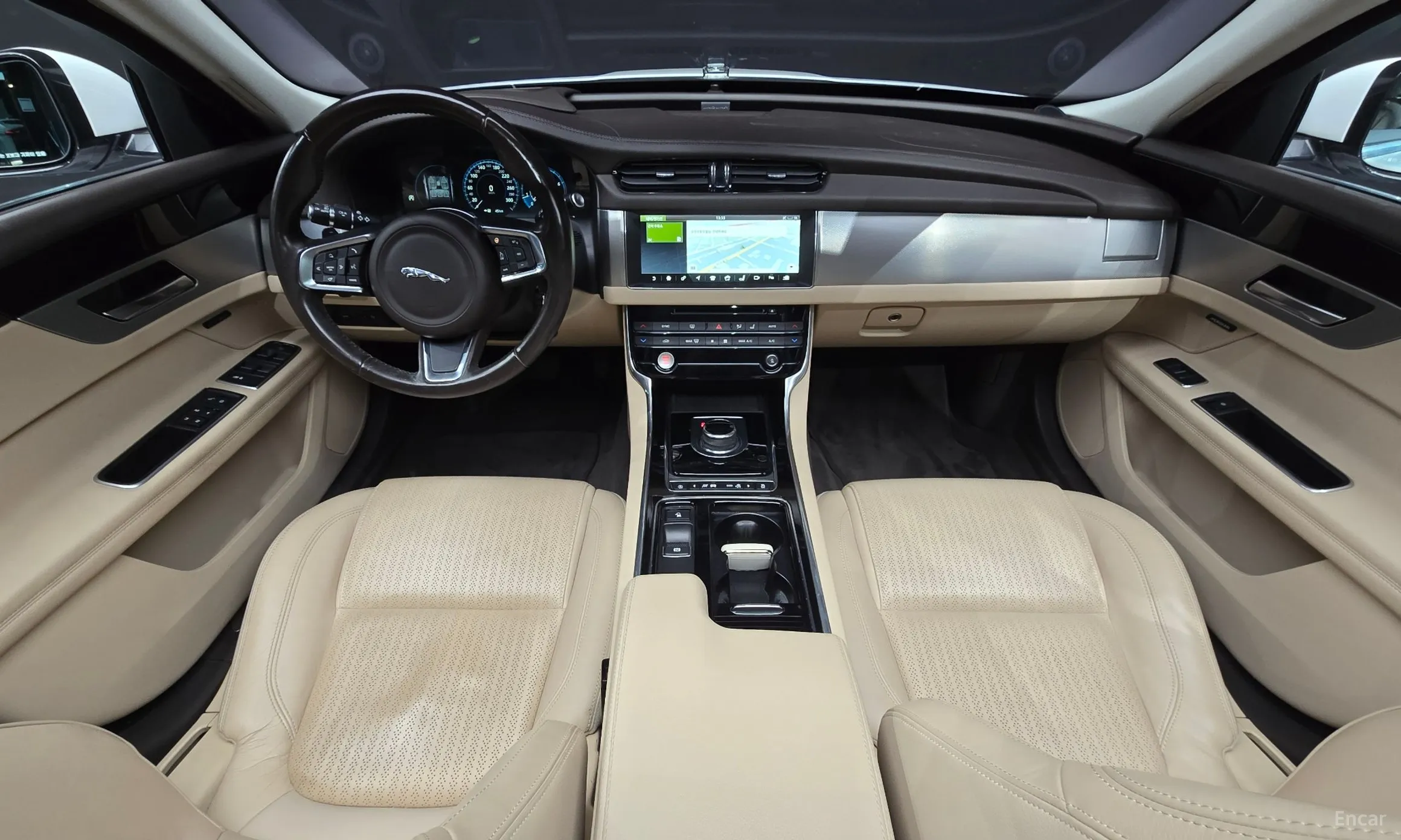Jaguar XF (x260) превью 7