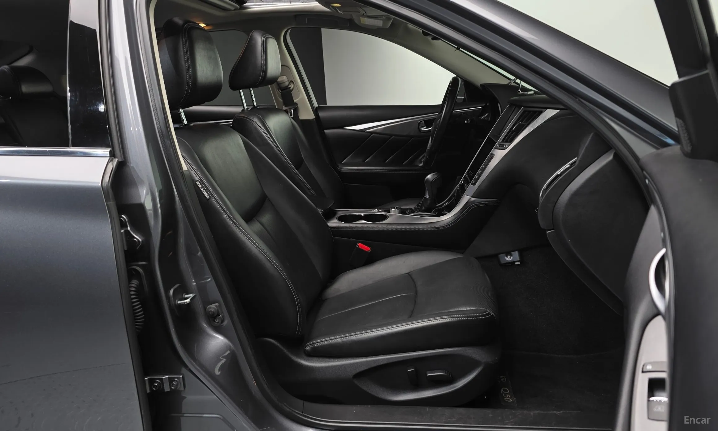 Infiniti Q50 превью 11