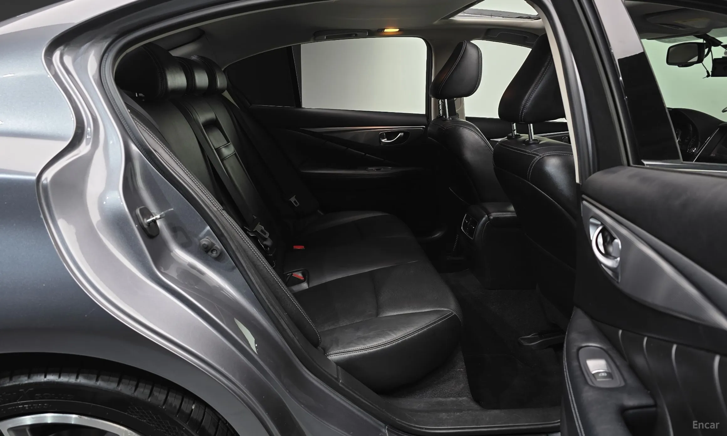 Infiniti Q50 превью 12