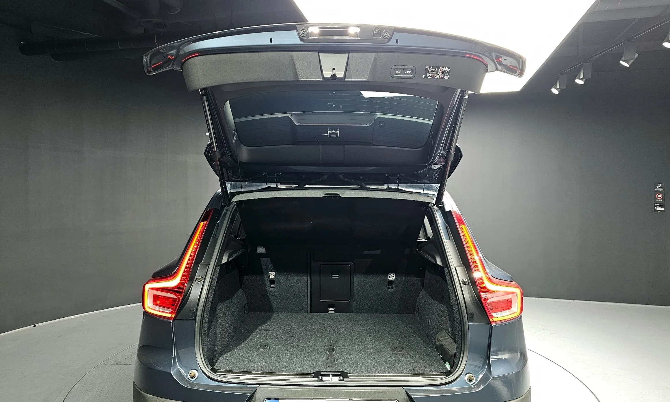 Volvo XC40 превью 20
