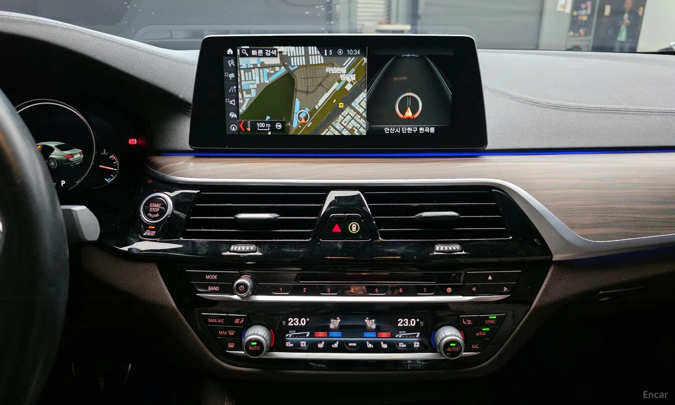 BMW 5 Series (G30) превью 17