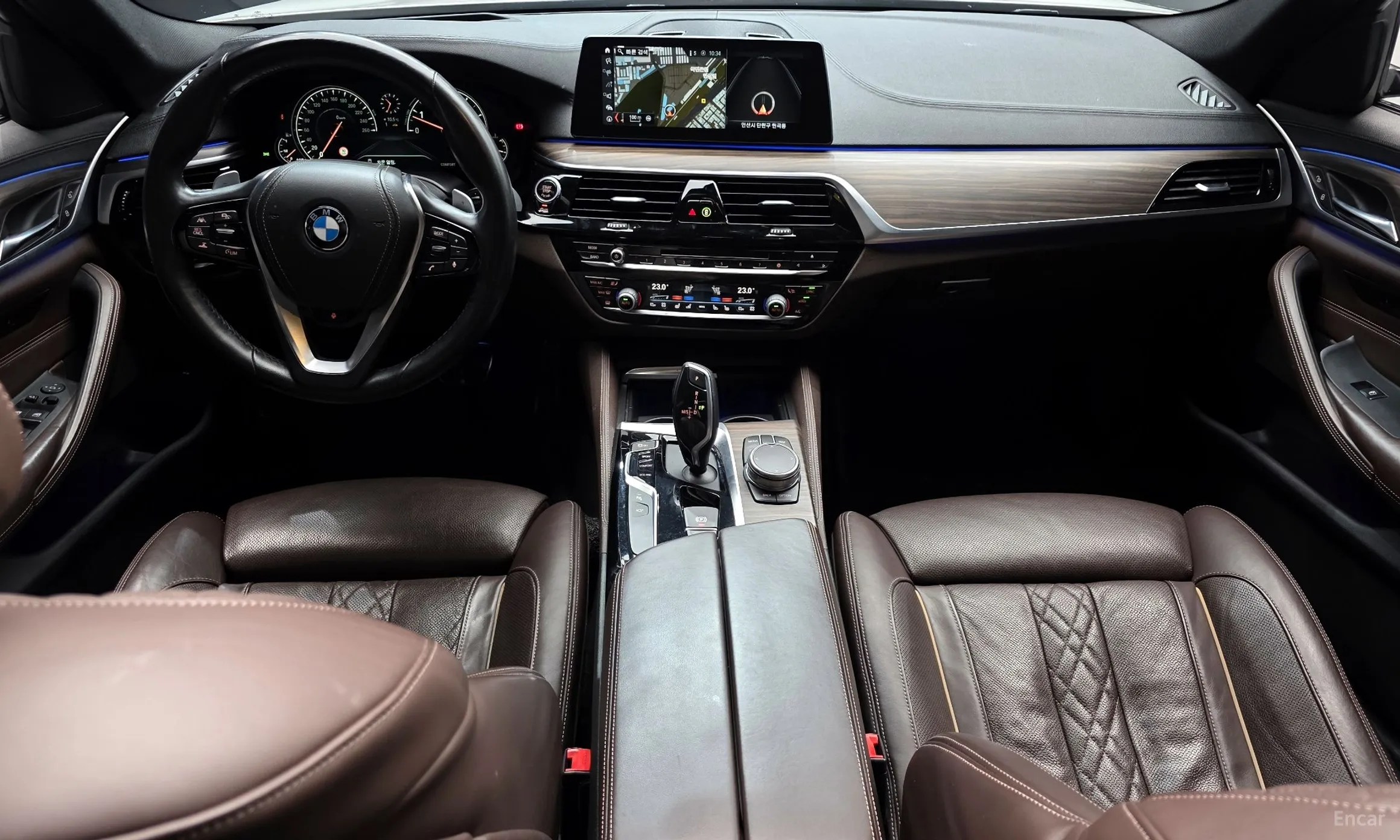 BMW 5 Series (G30) превью 7