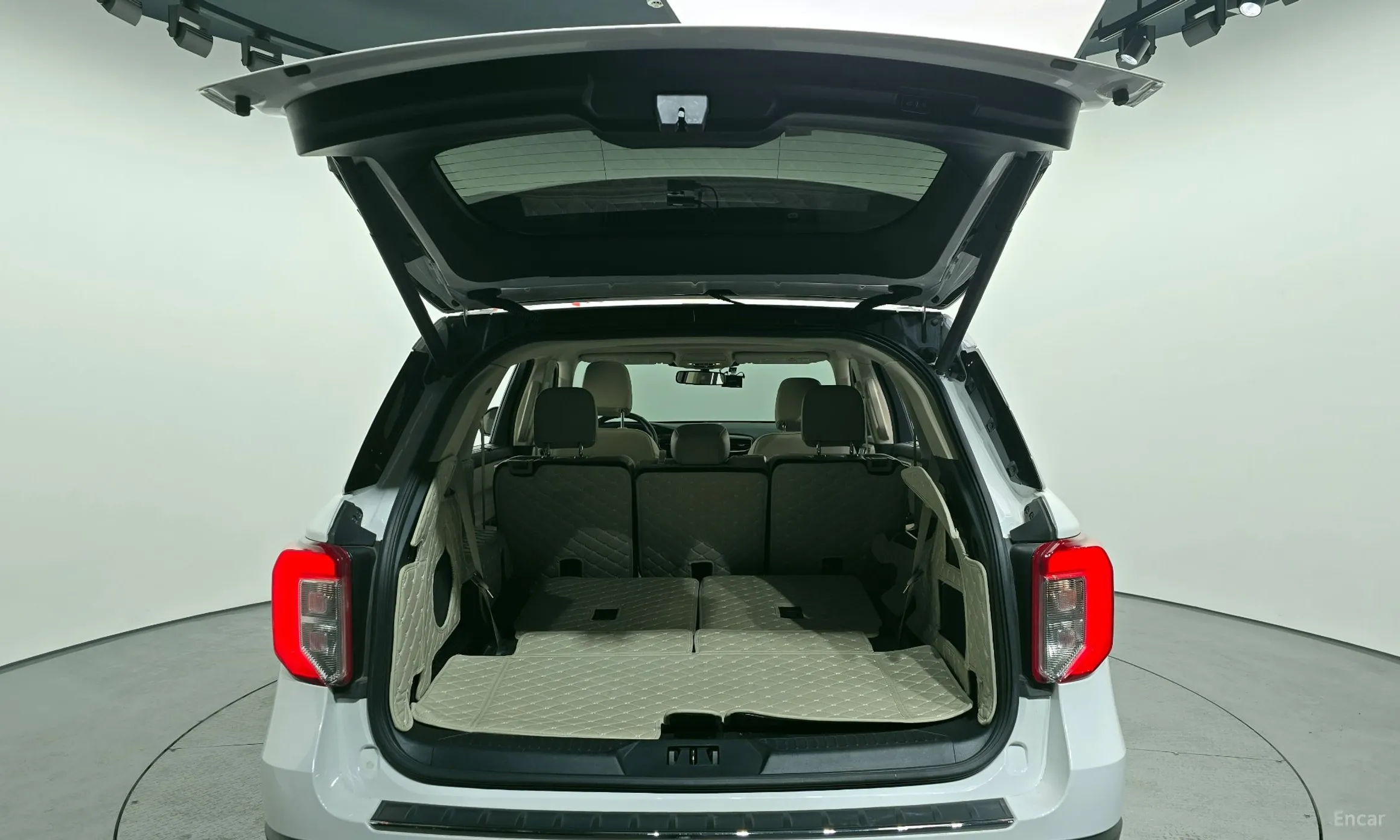 Ford Explorer 6th Generation превью 20