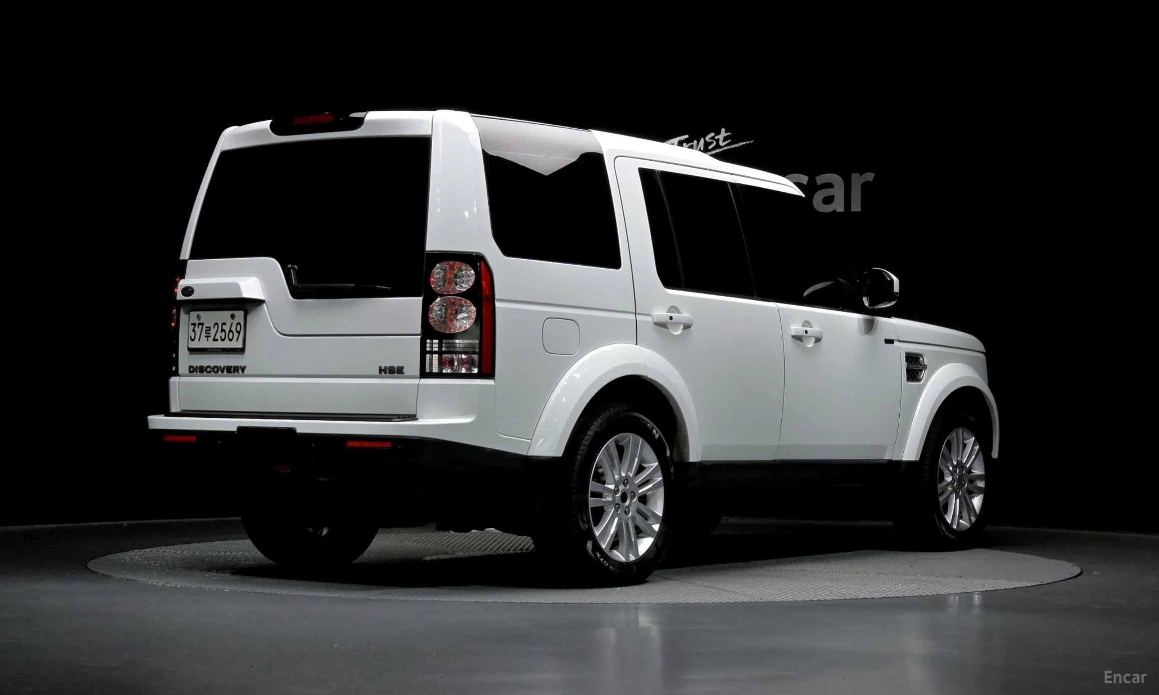 Land Rover Discovery 4 превью 2