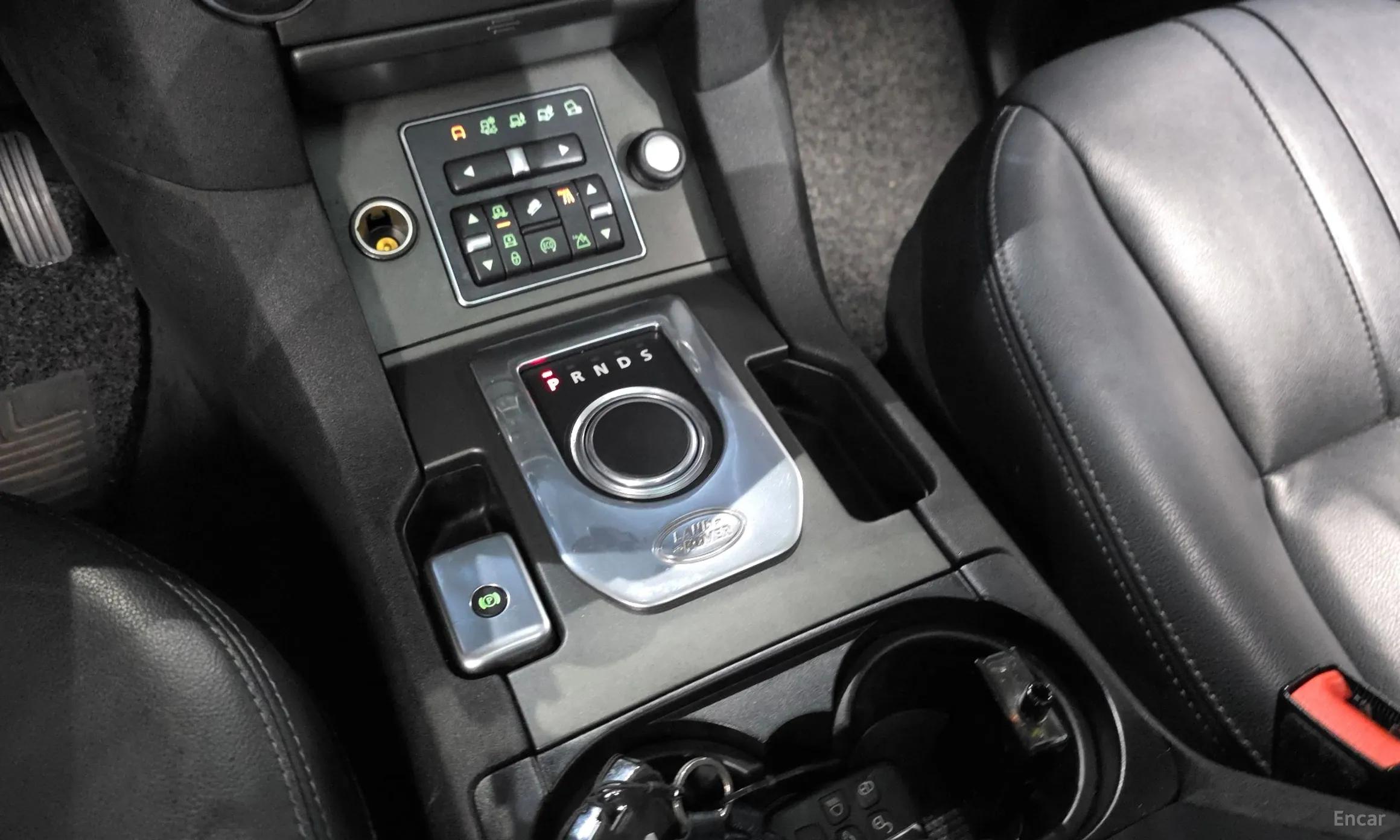 Land Rover Discovery 4 превью 9