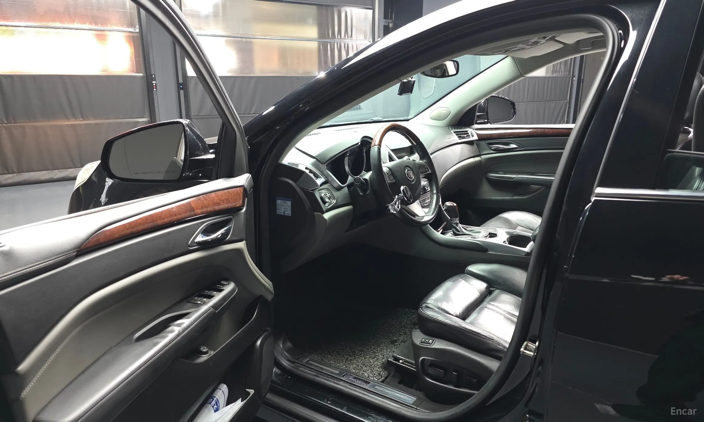 Cadillac All new SRX превью 10