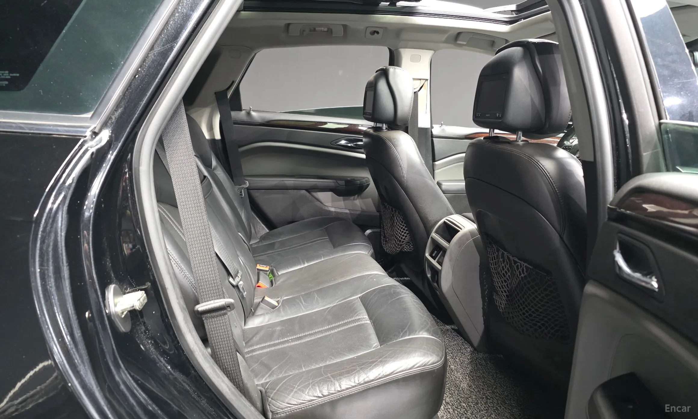 Cadillac All new SRX превью 12