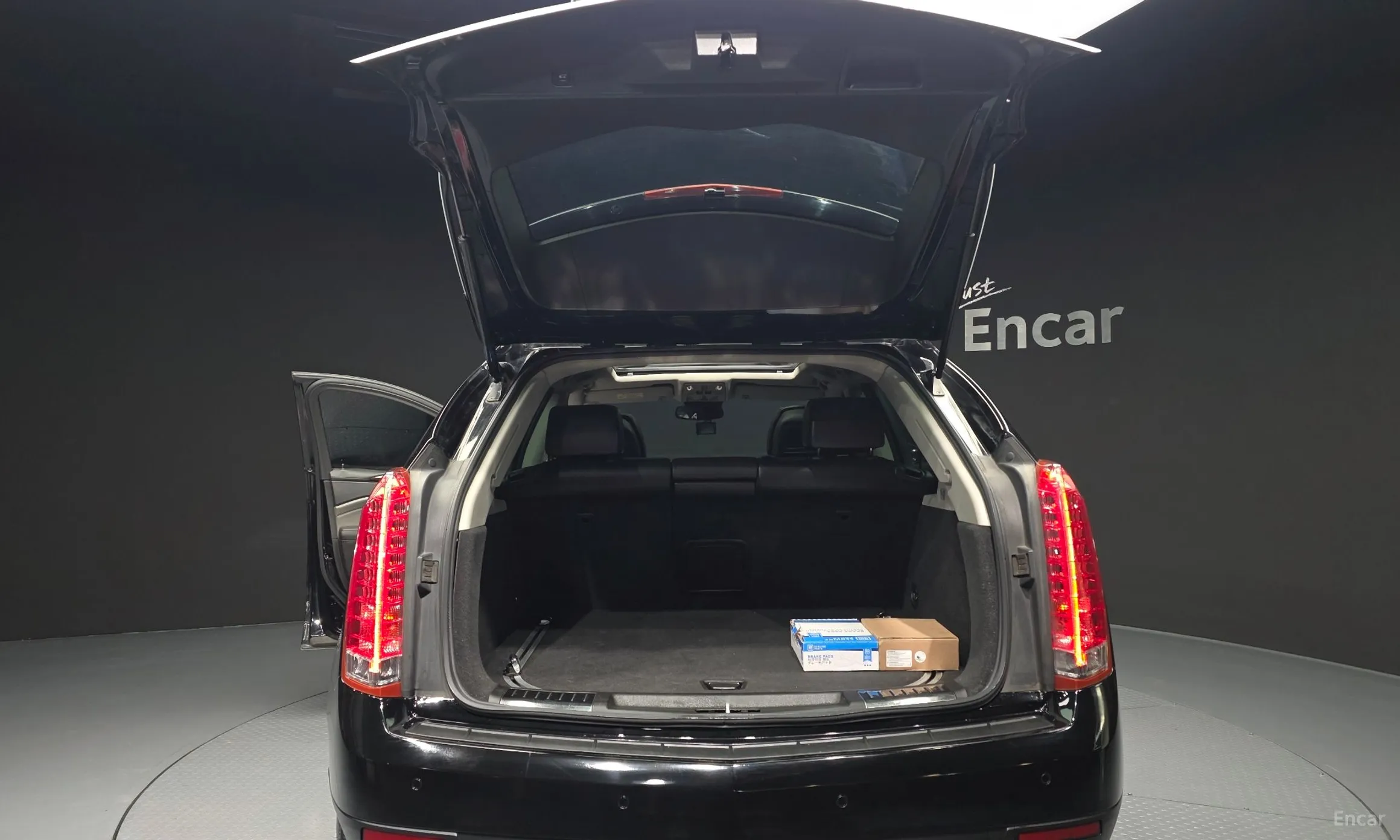 Cadillac All new SRX превью 20