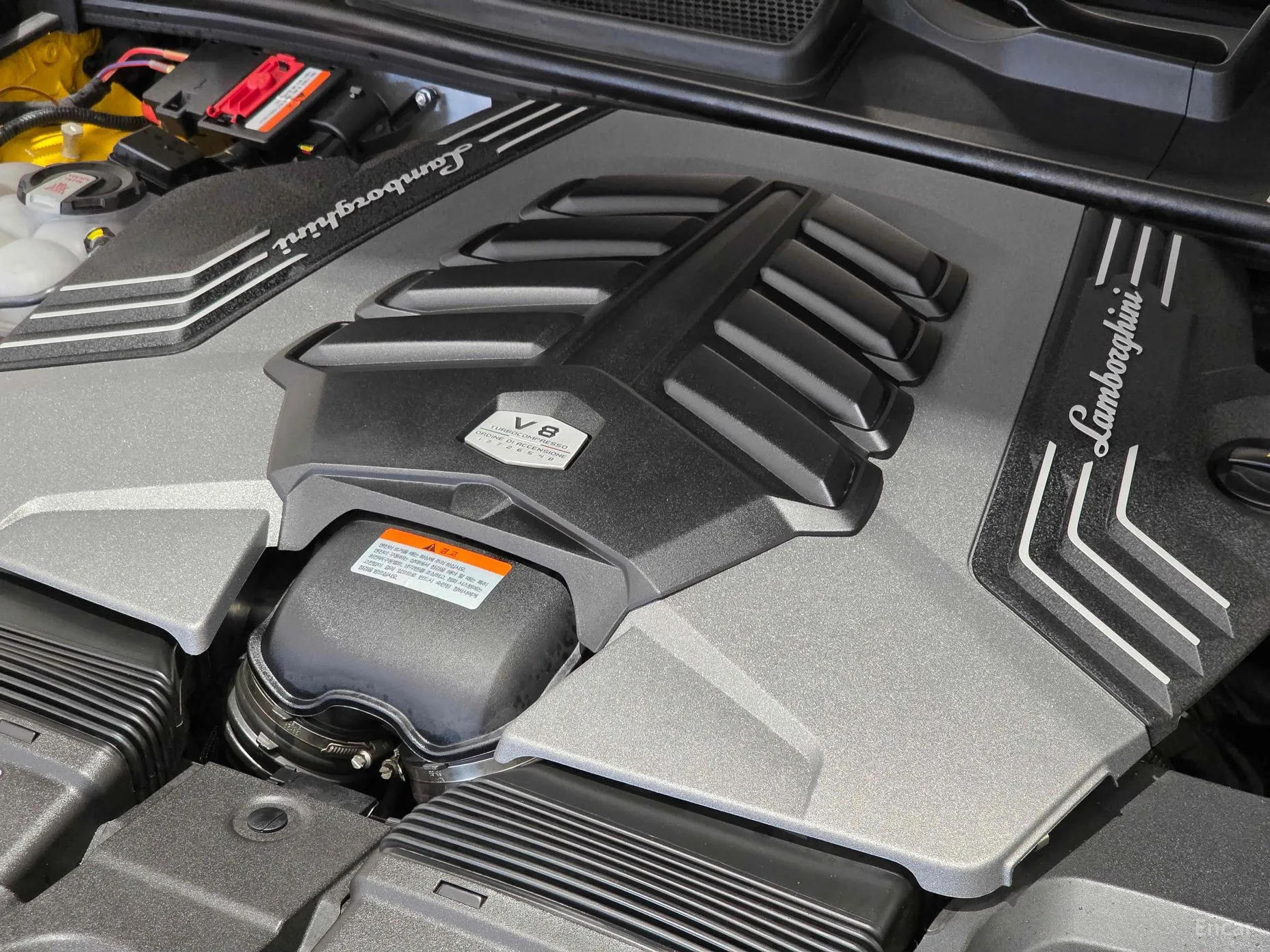 Lamborghini Urus превью 5