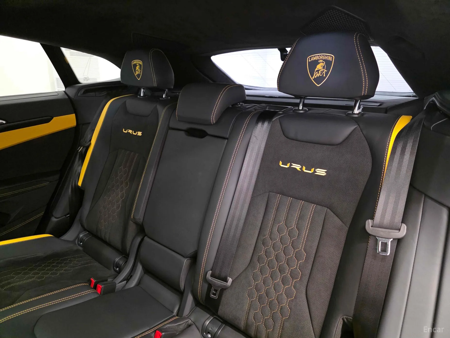 Lamborghini Urus превью 9