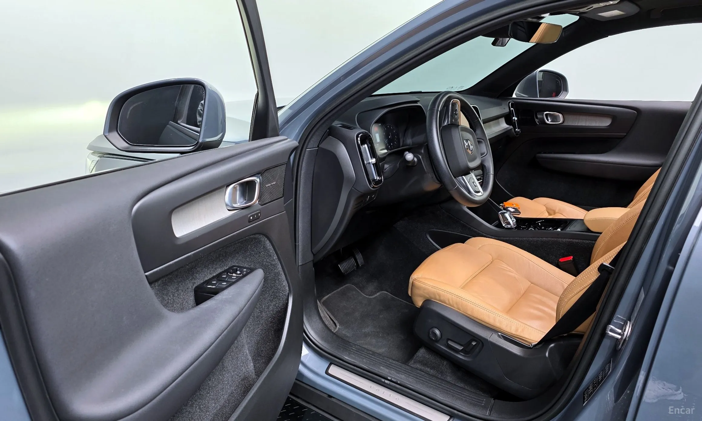 Volvo XC40 превью 11