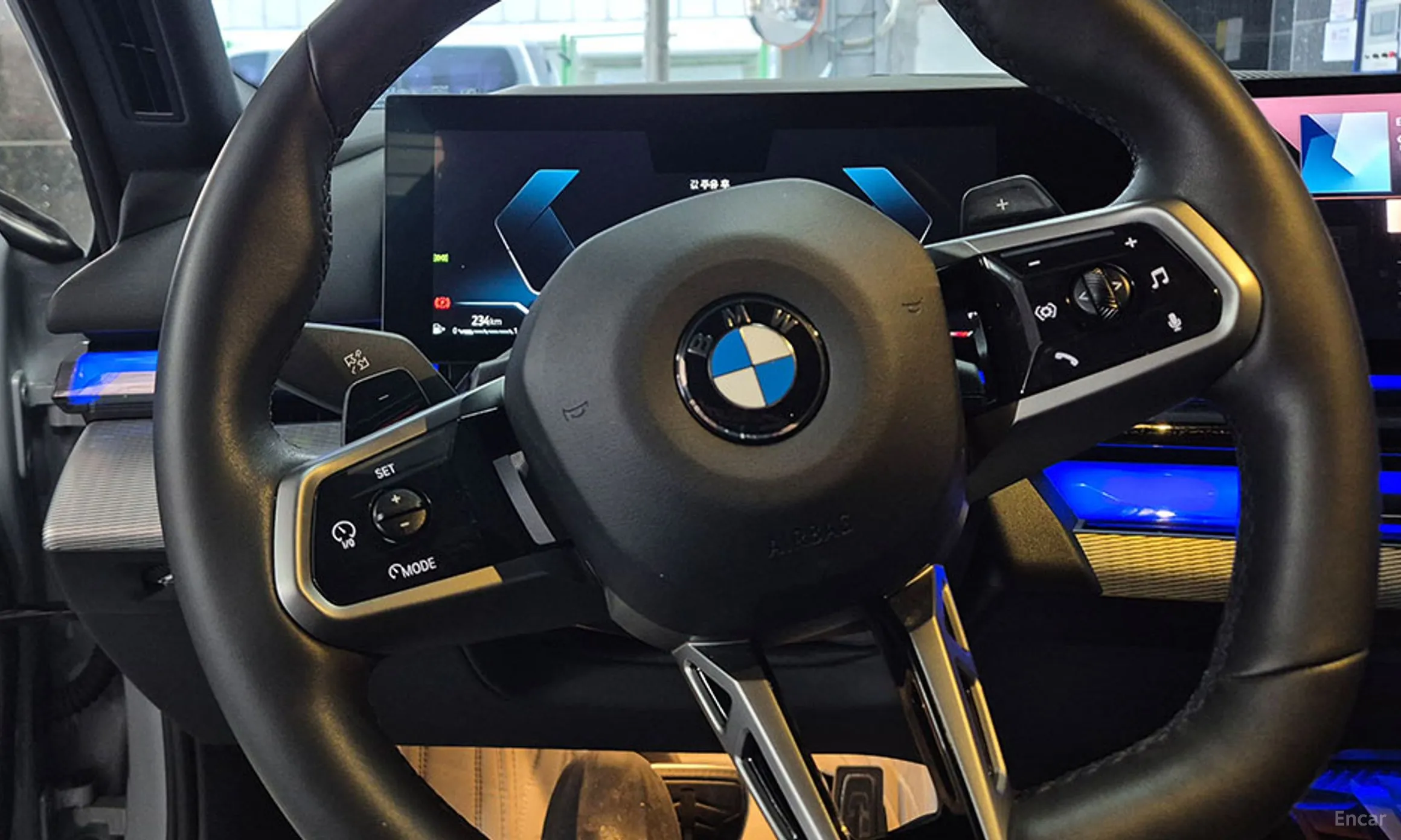 BMW 5 Series (G60) превью 10