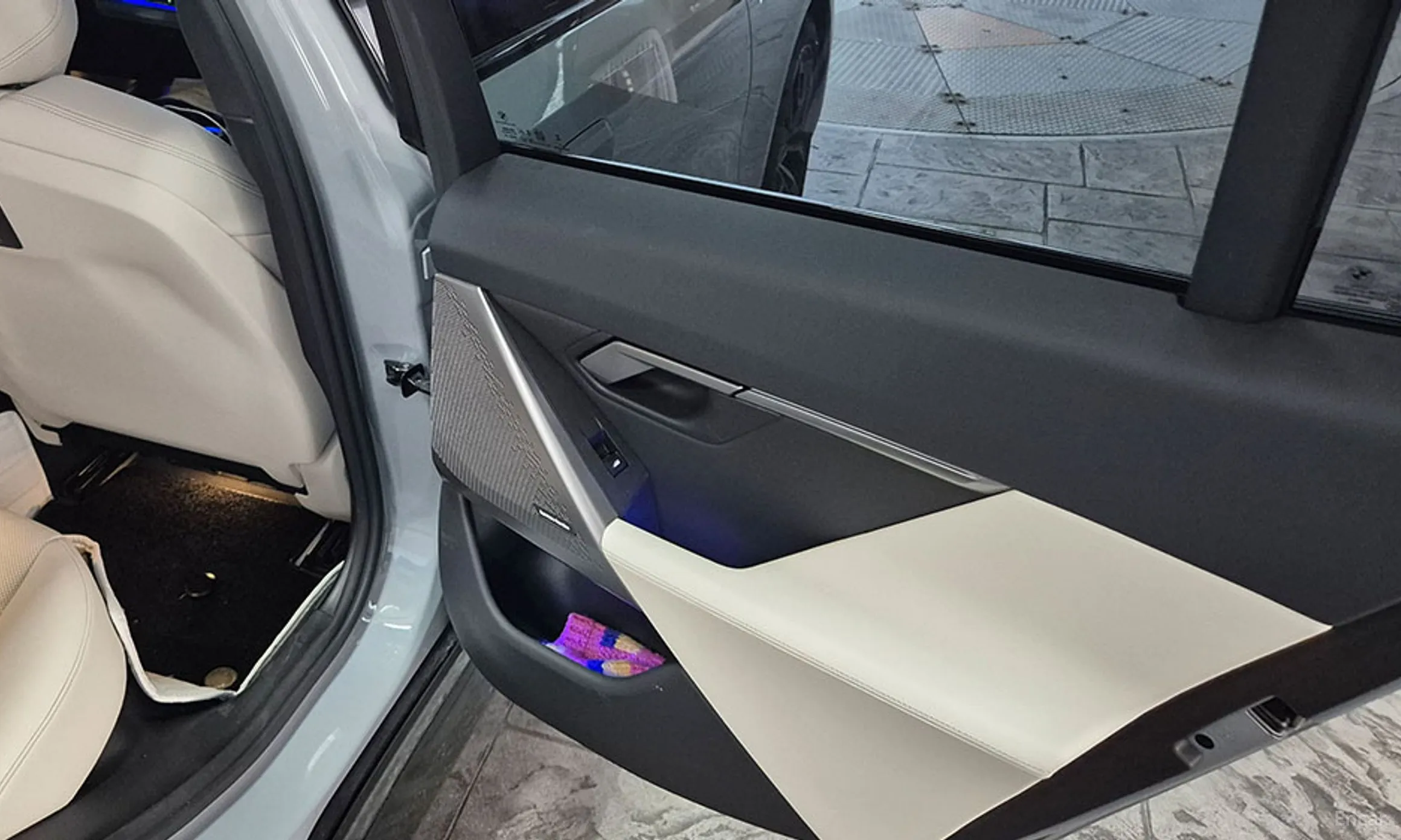 BMW 5 Series (G60) превью 17