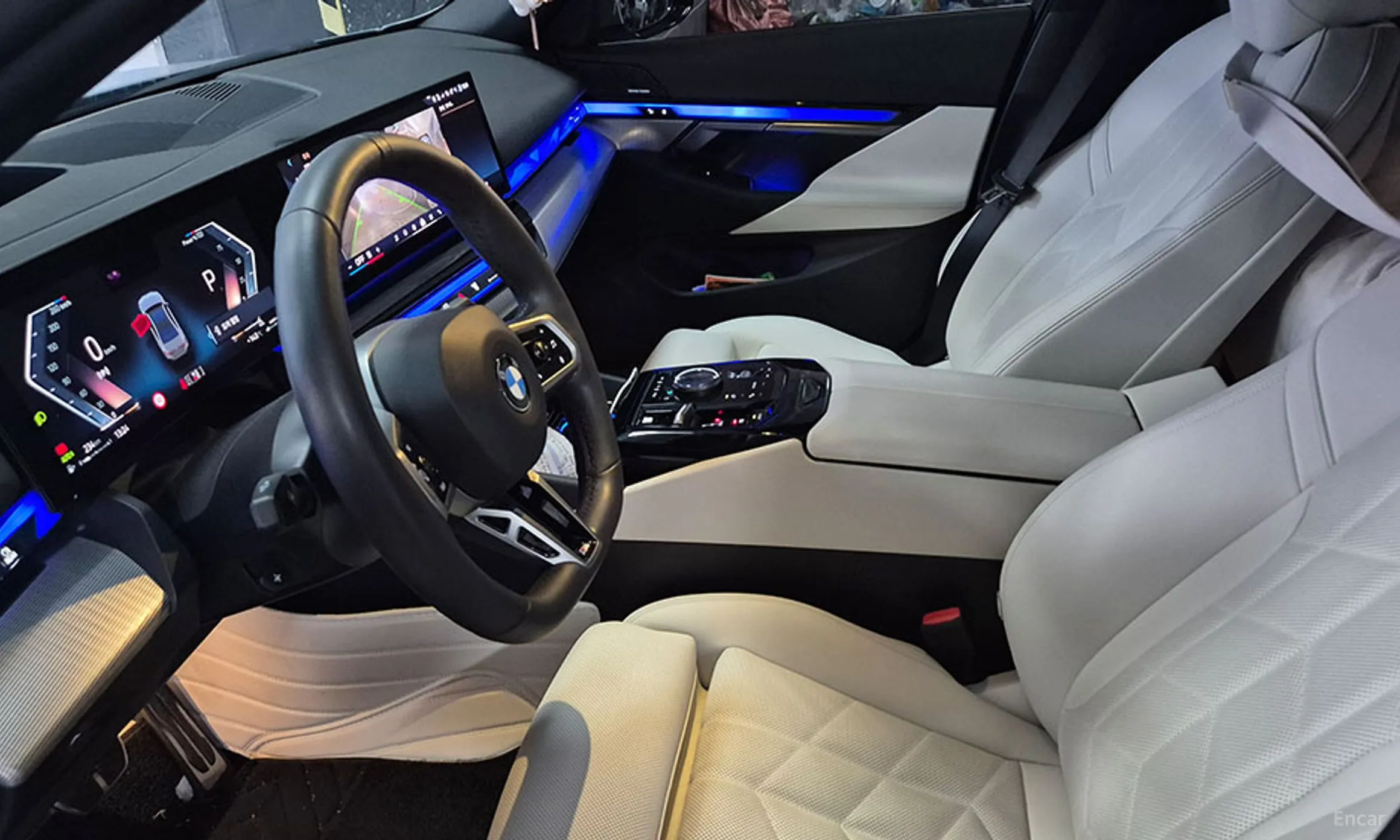 BMW 5 Series (G60) превью 18