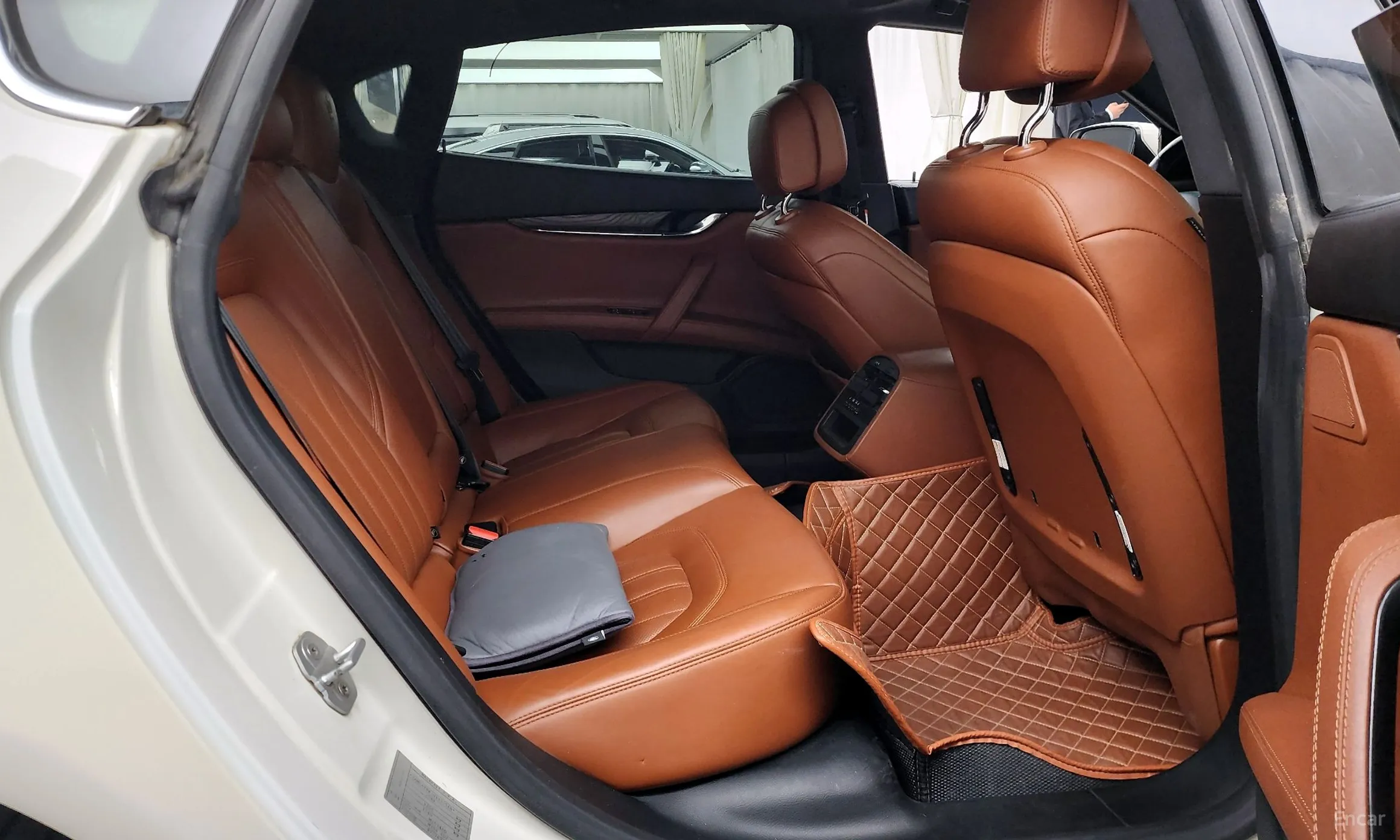 Maserati Quattroporte превью 12