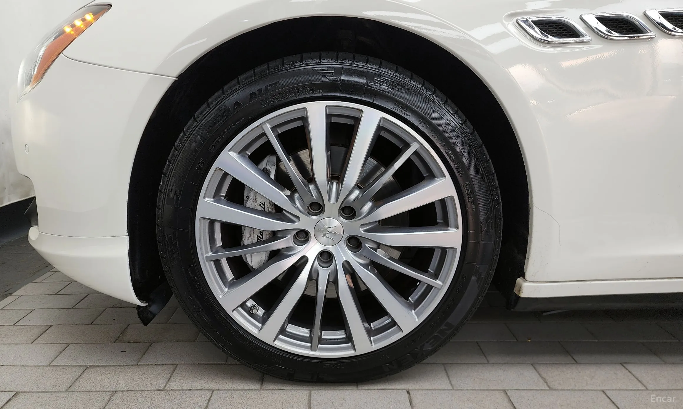 Maserati Quattroporte превью 5