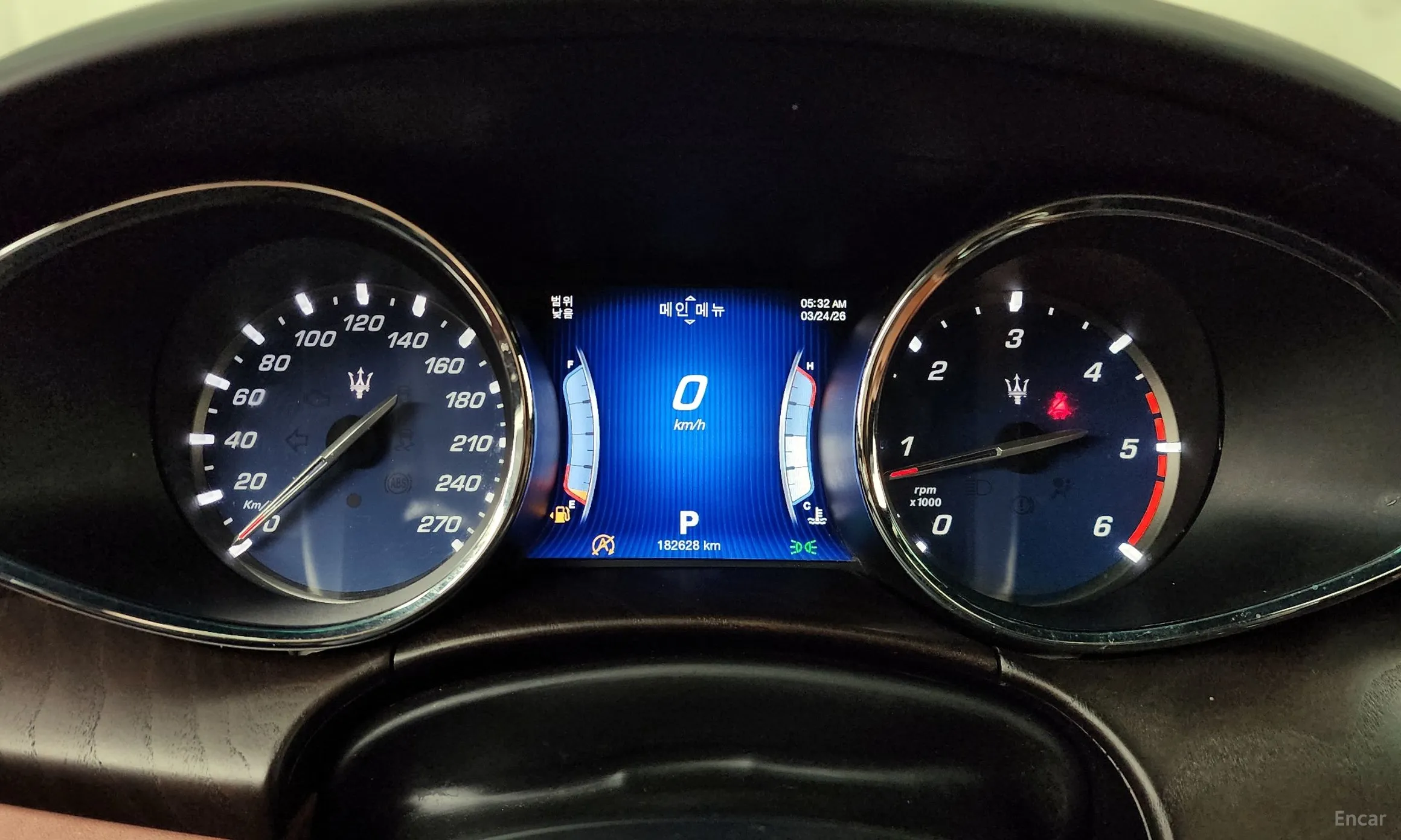 Maserati Quattroporte превью 8