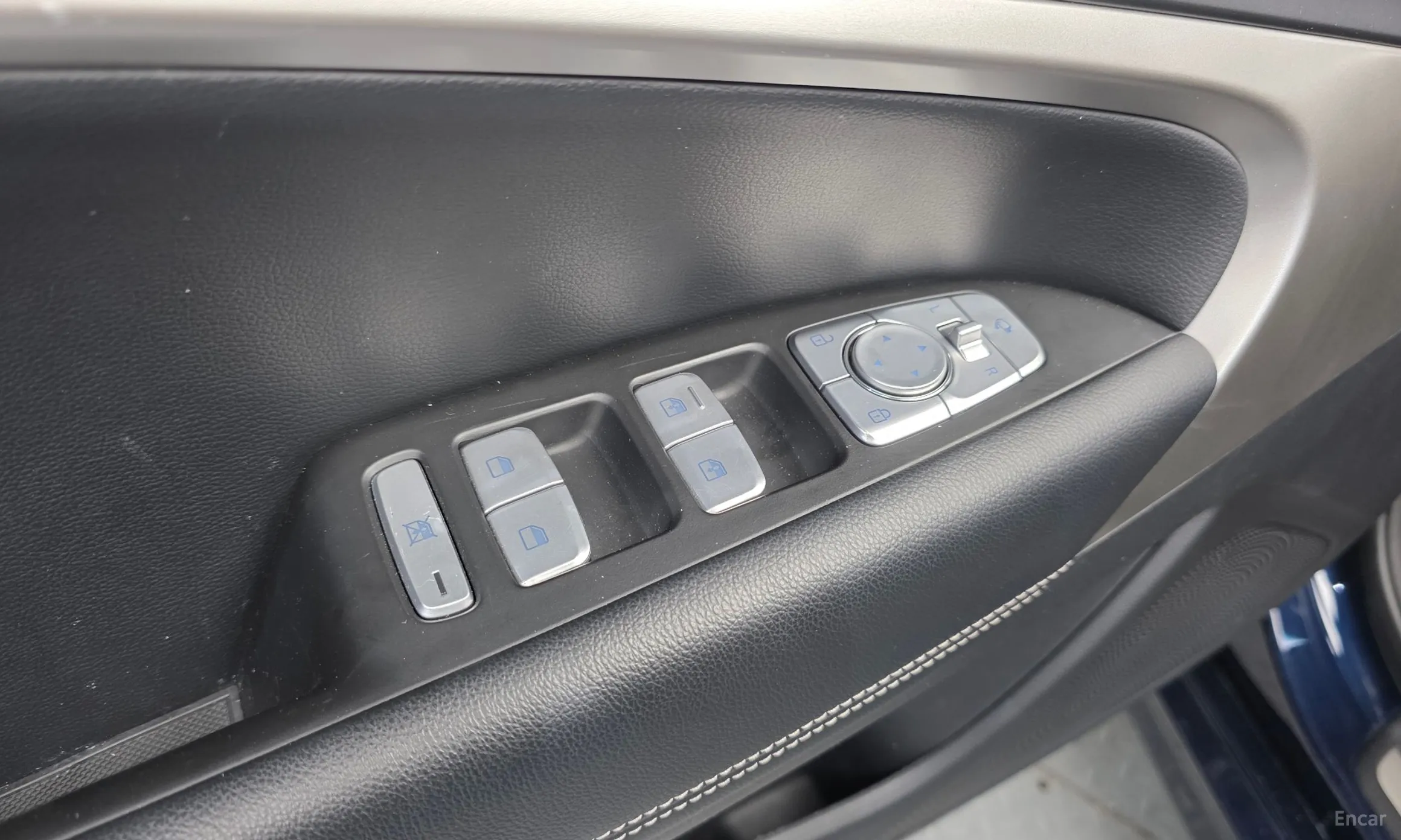 Genesis G70 превью 13